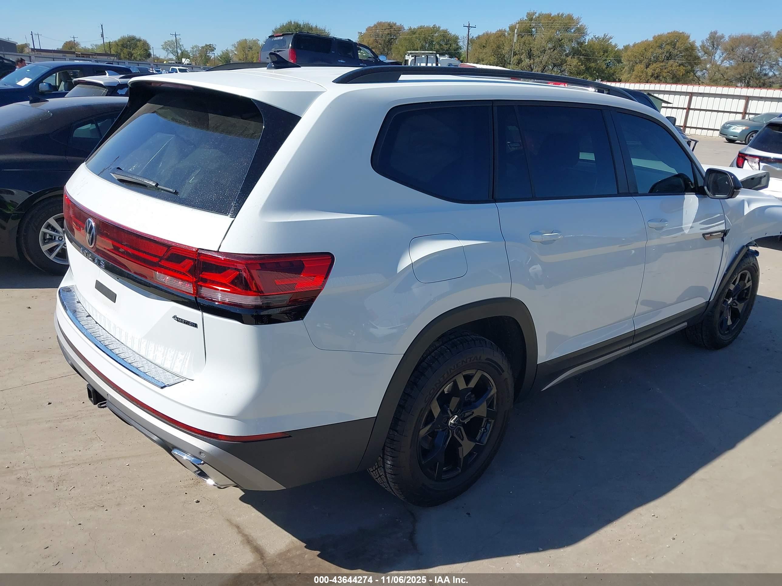 VOLKSWAGEN ATLAS image 4