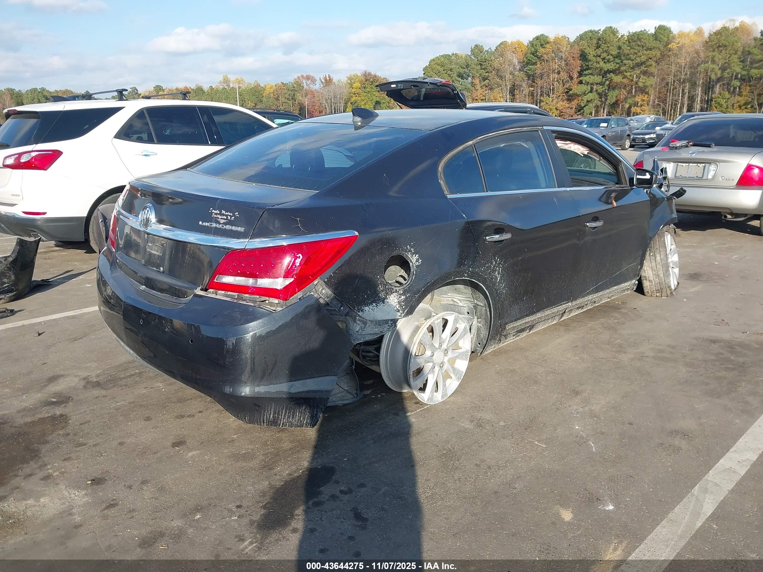 BUICK LACROSSE image 4