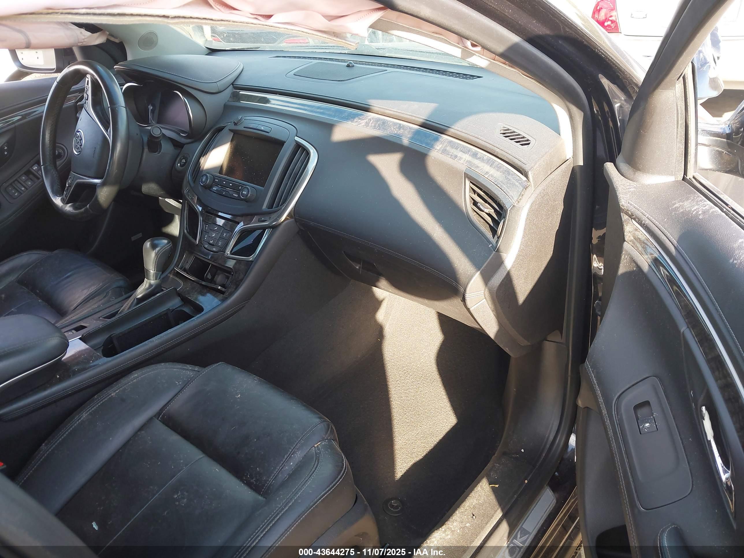 BUICK LACROSSE image 5