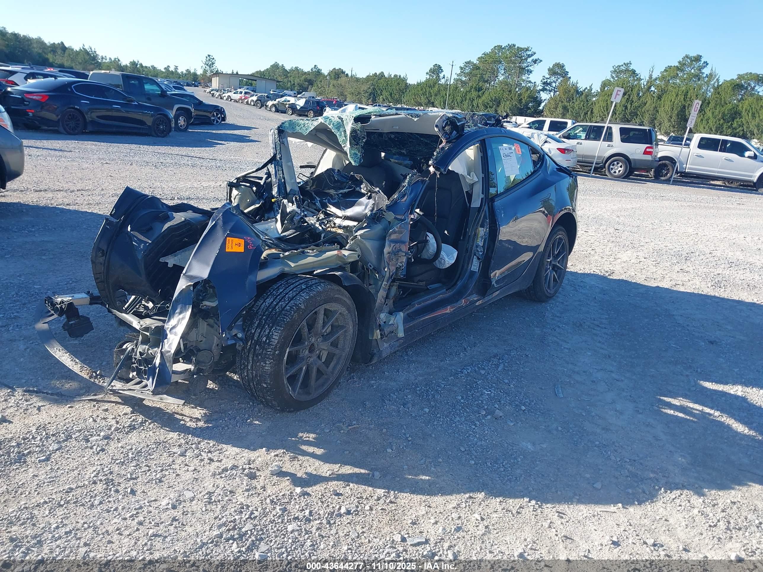 TESLA MODEL image 2
