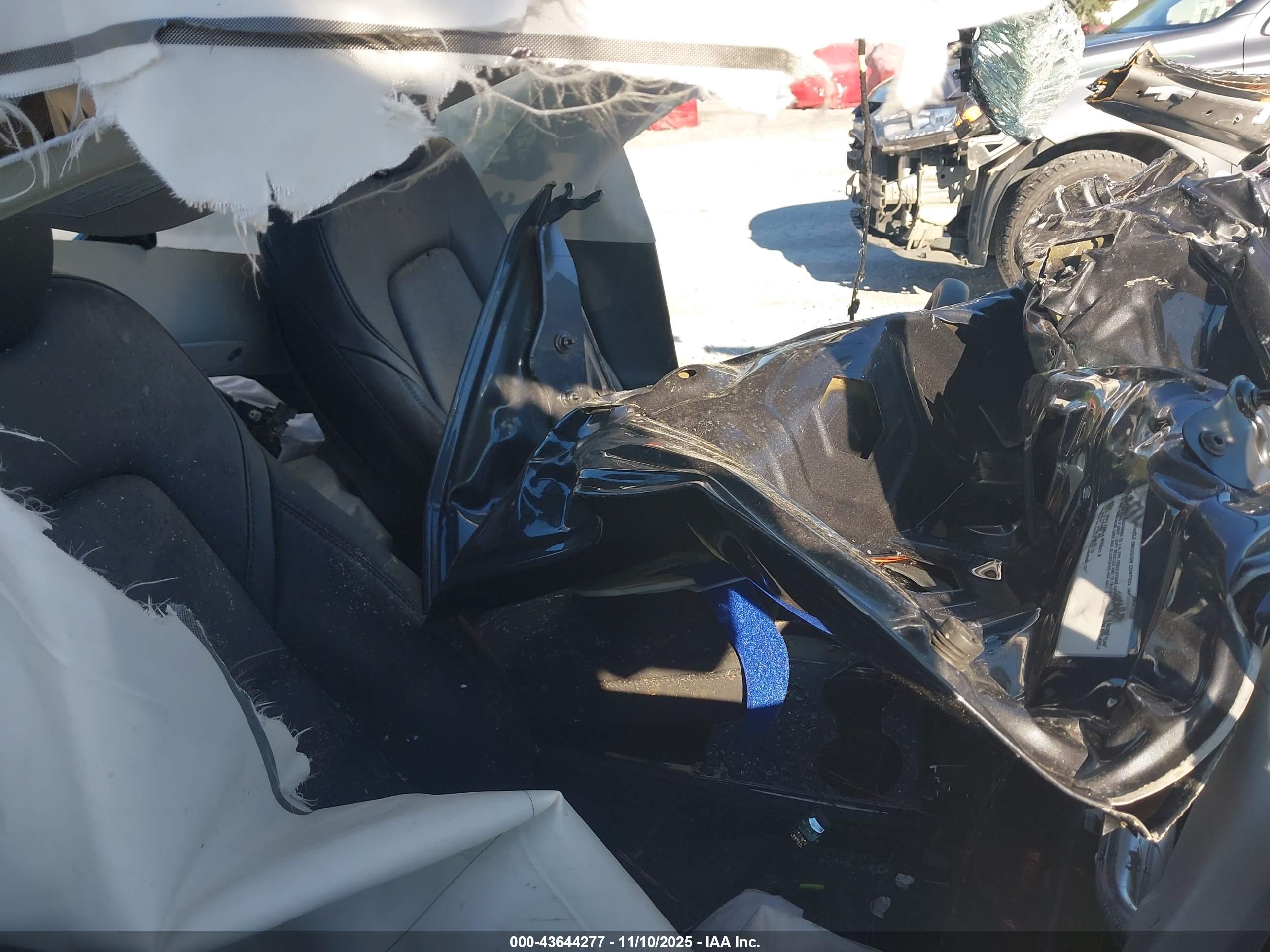 TESLA MODEL image 5