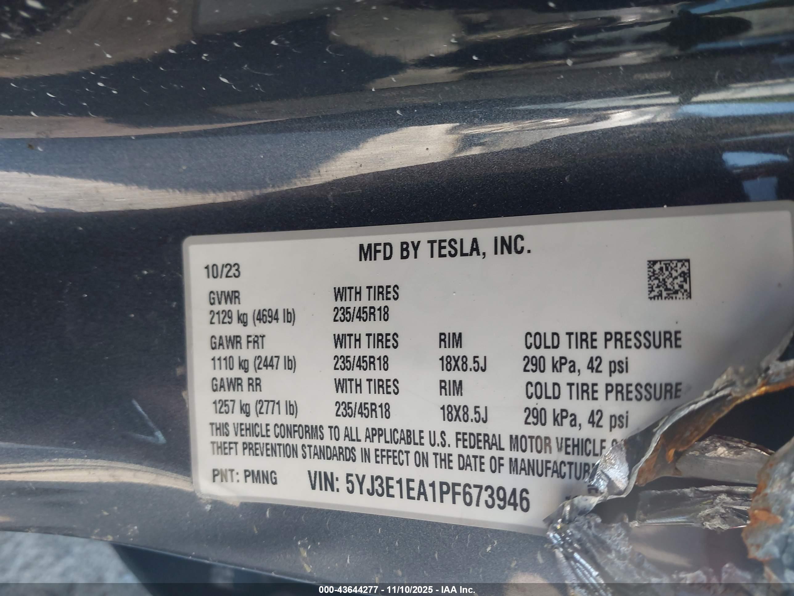 TESLA MODEL image 9