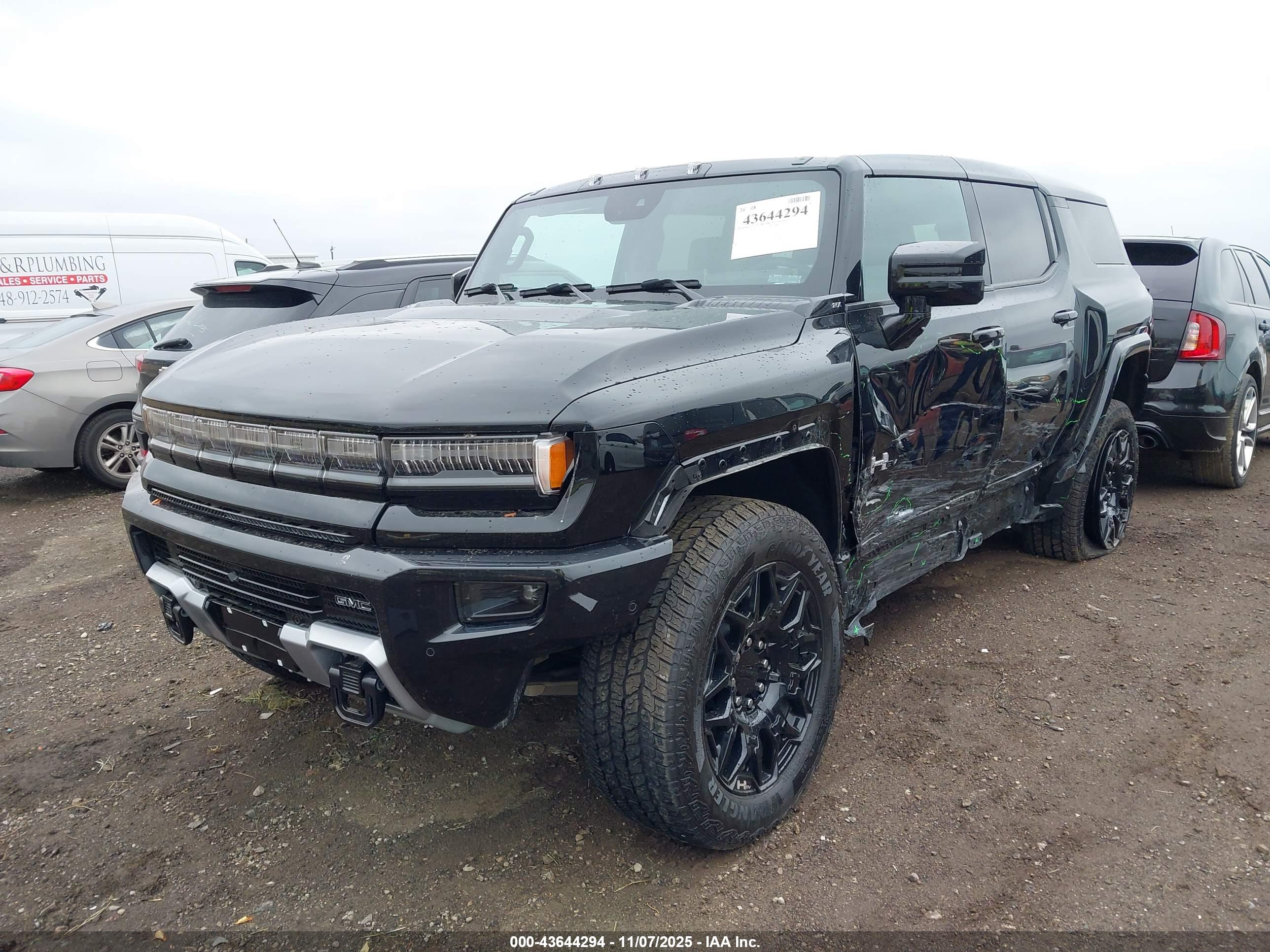 GMC HUMMER image 2