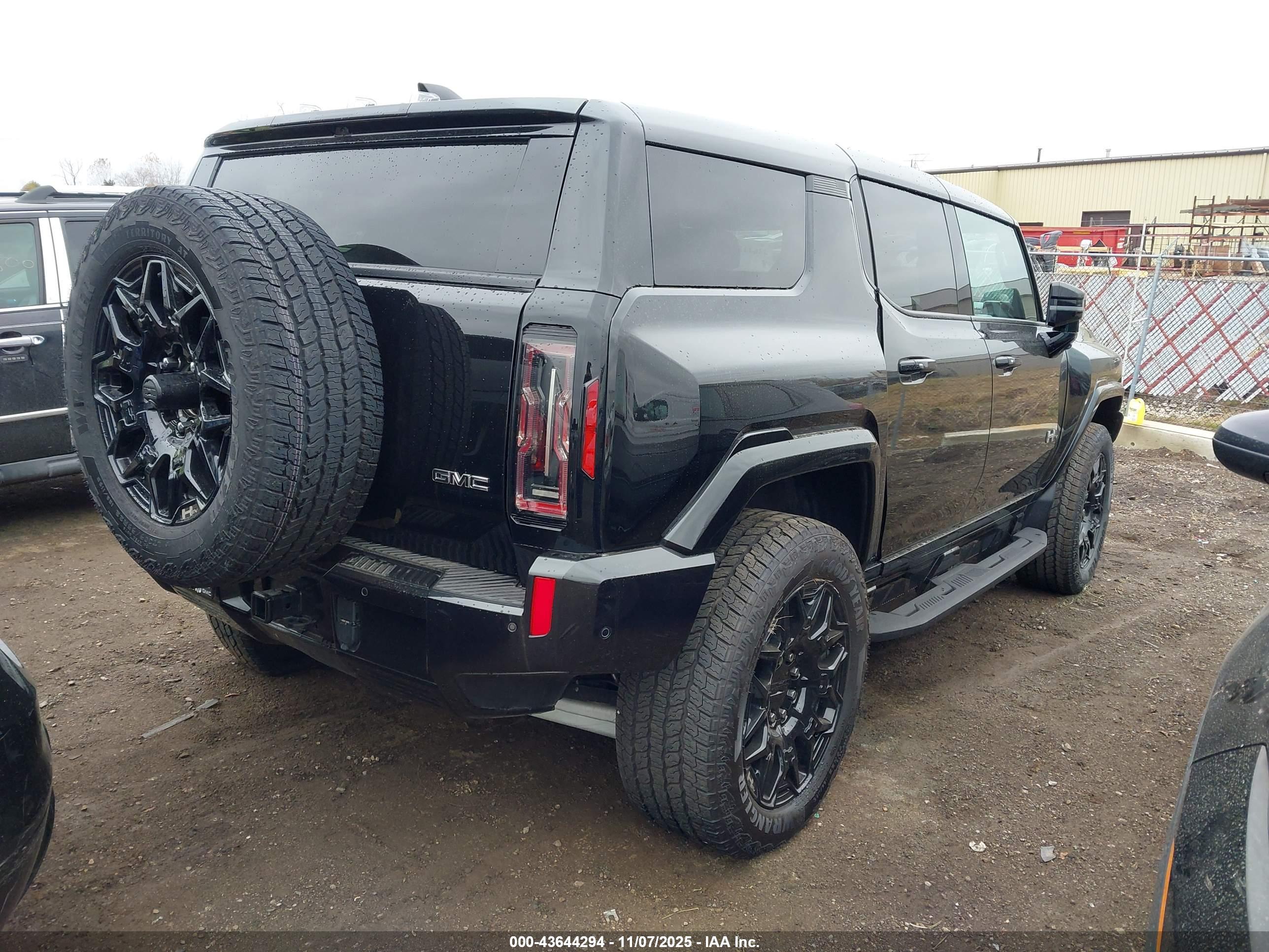 GMC HUMMER image 4