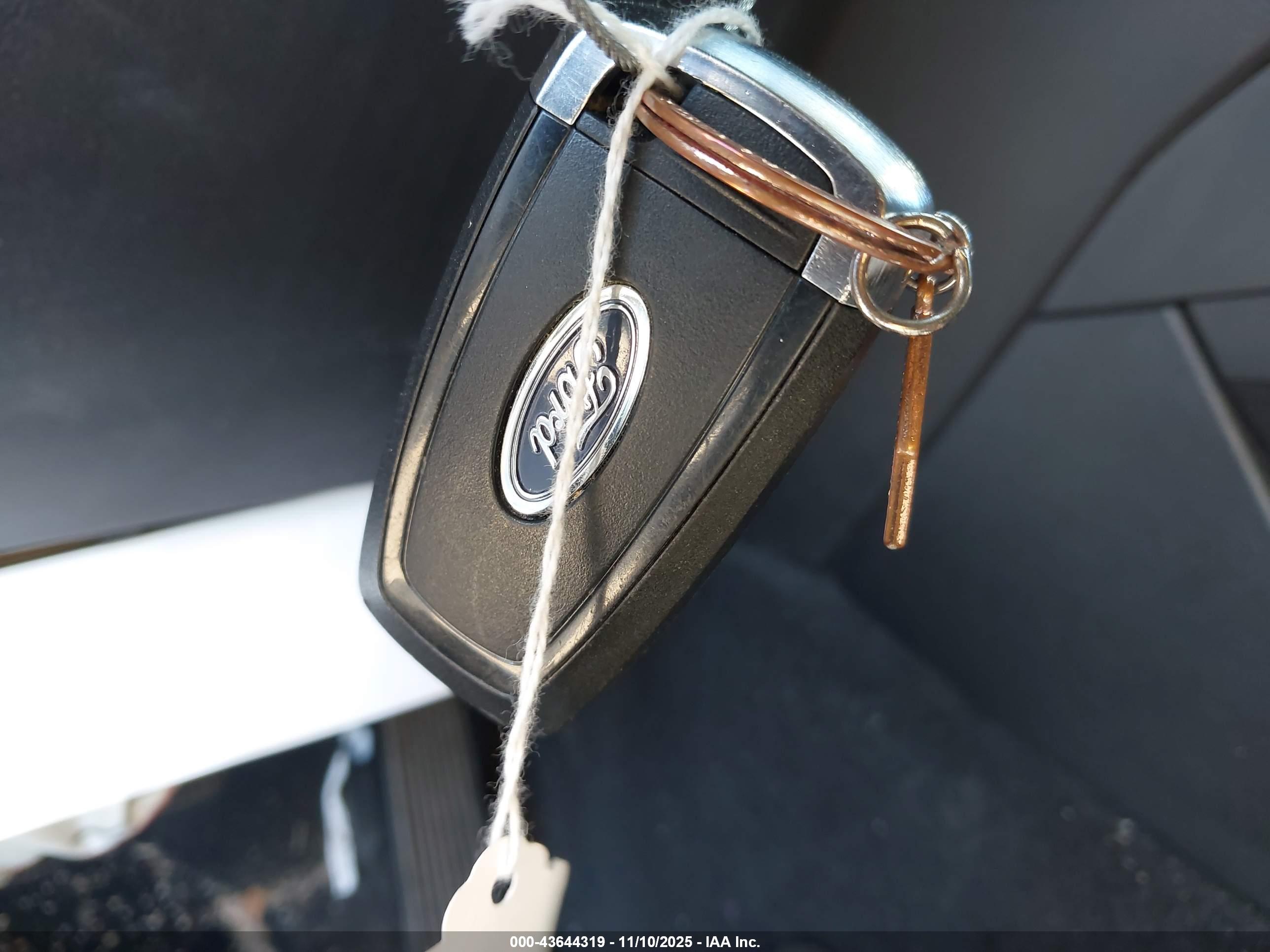 FORD EXPLORER image 11