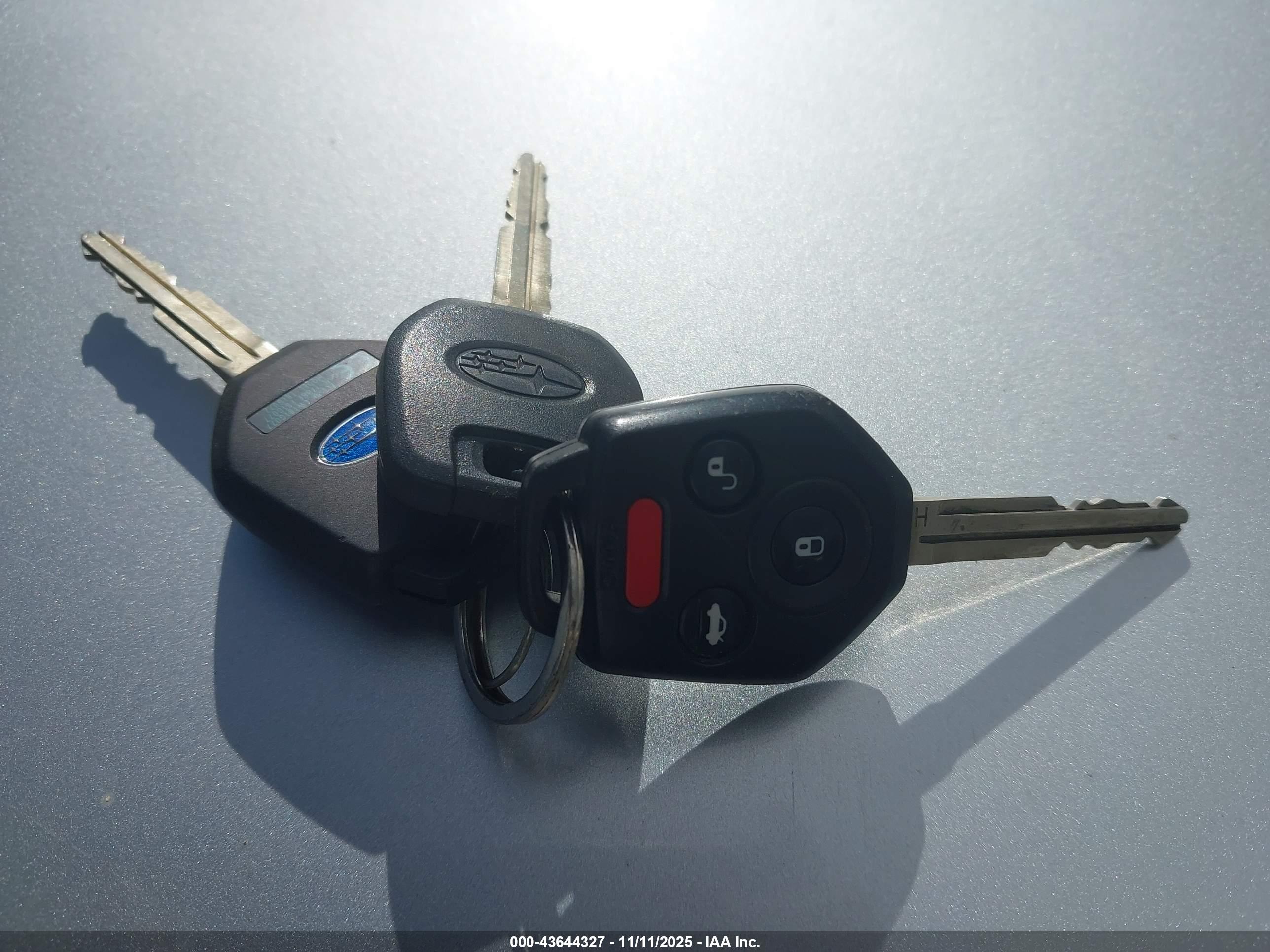 SUBARU OUTBACK image 11