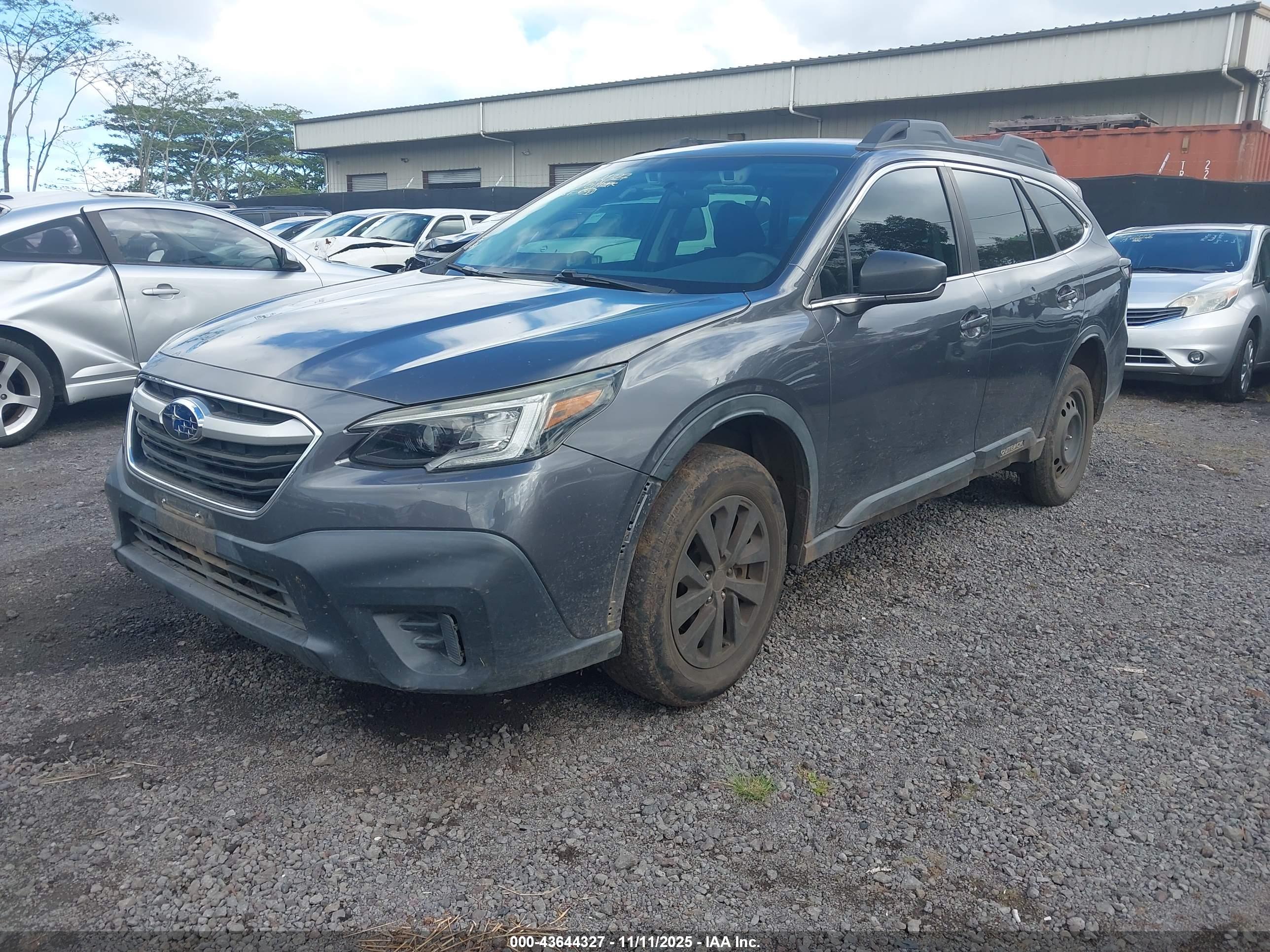 SUBARU OUTBACK image 2