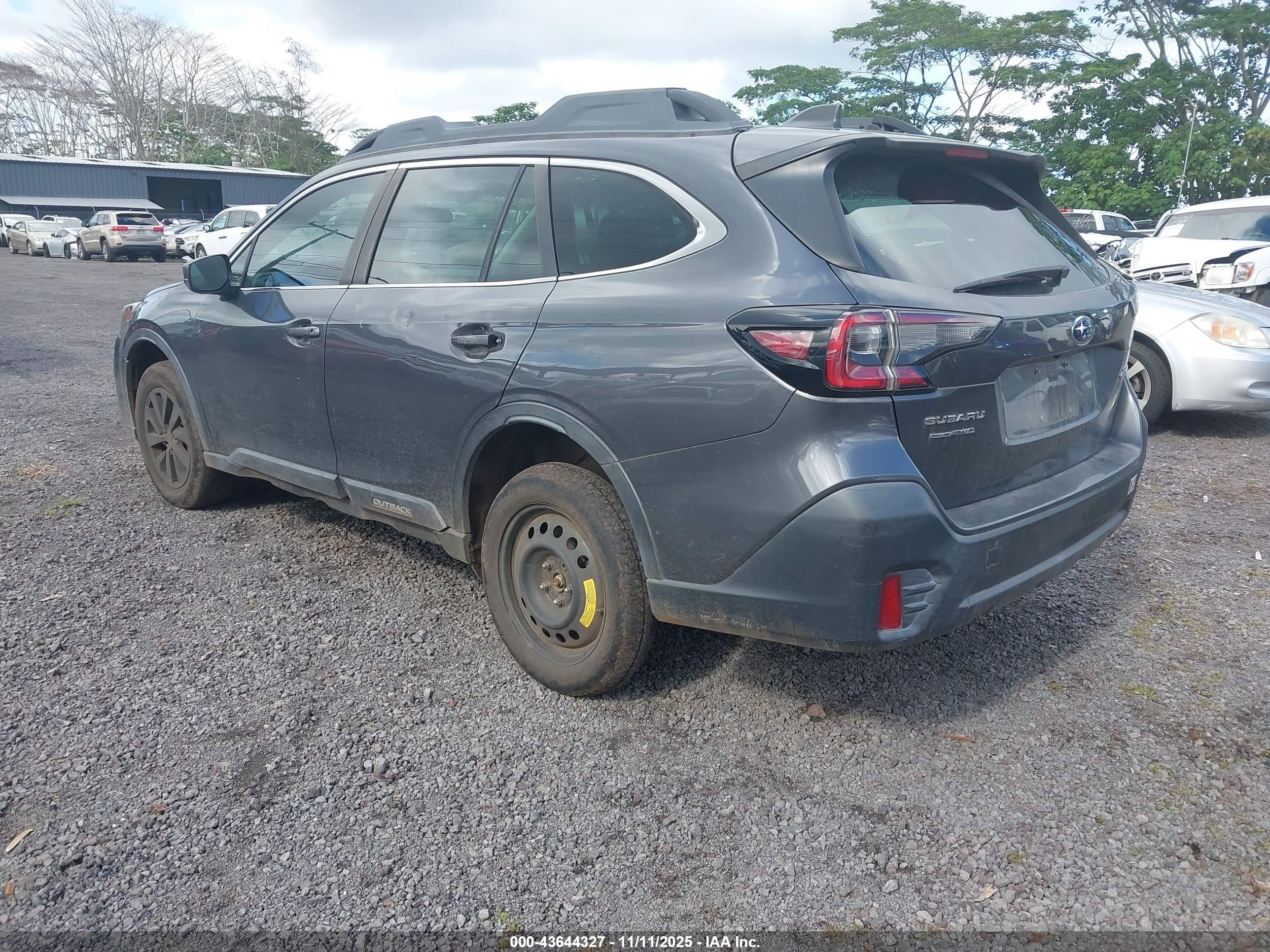 SUBARU OUTBACK image 3