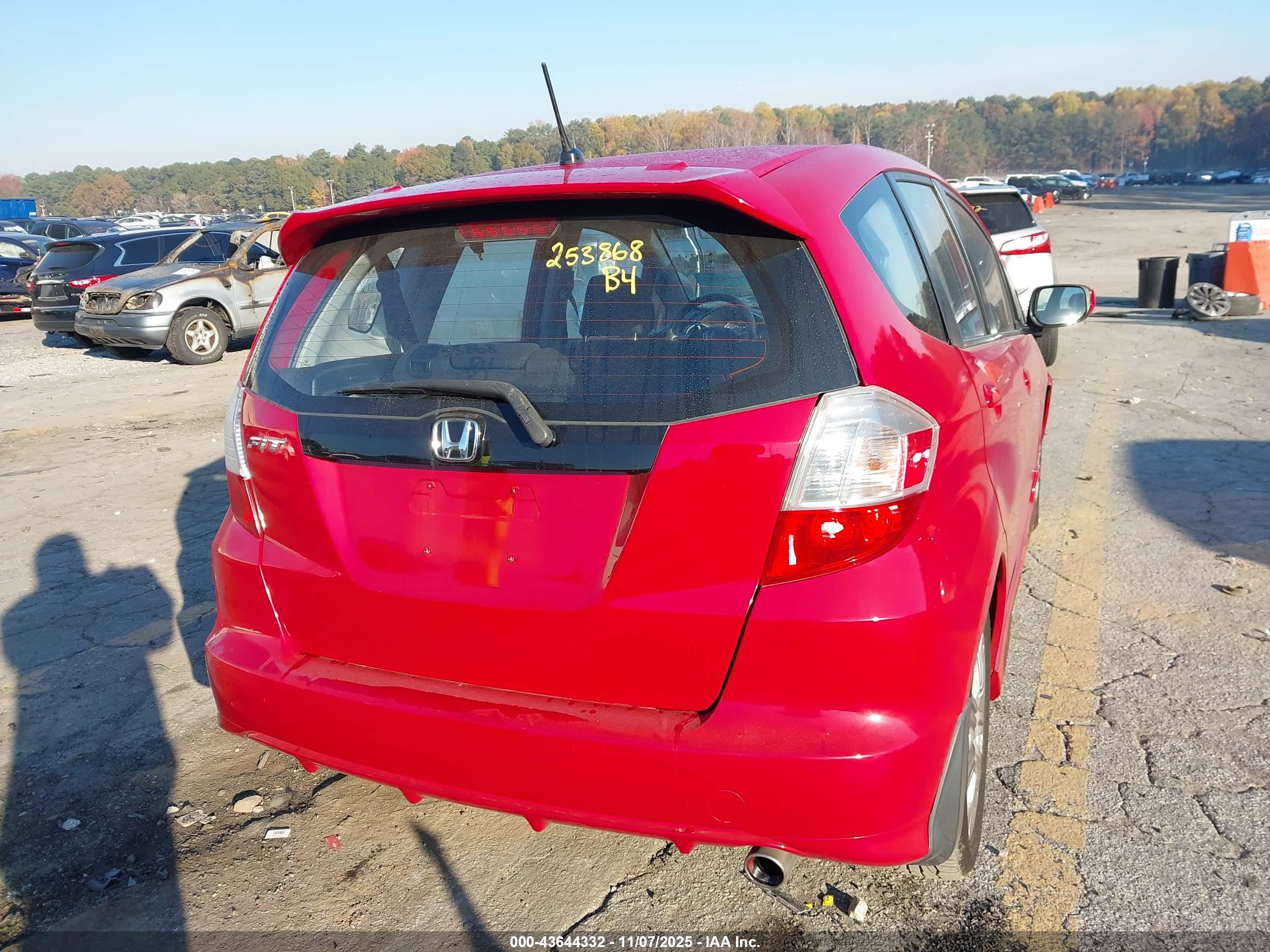 HONDA FIT image 4