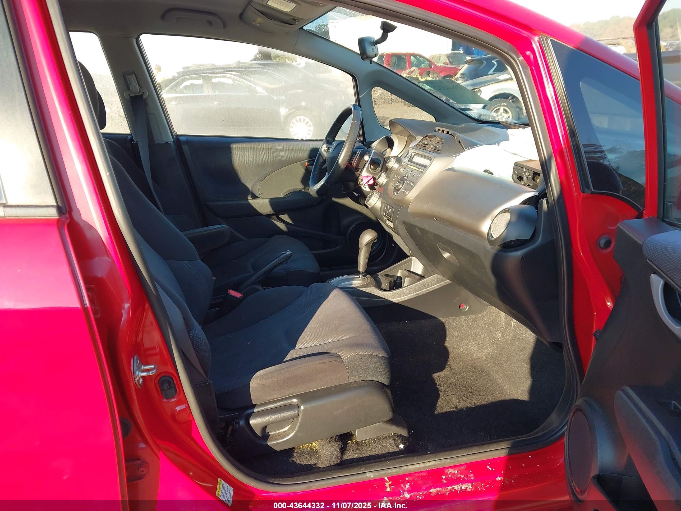HONDA FIT image 5