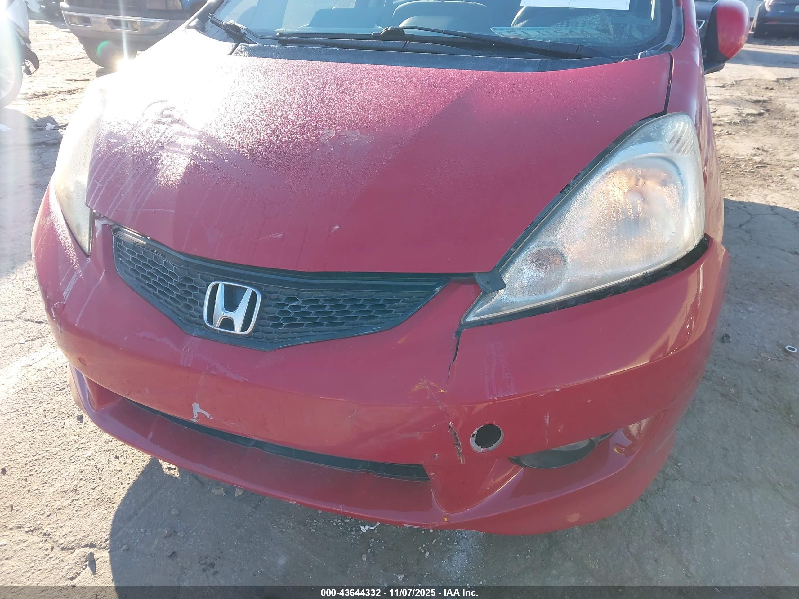 HONDA FIT image 6