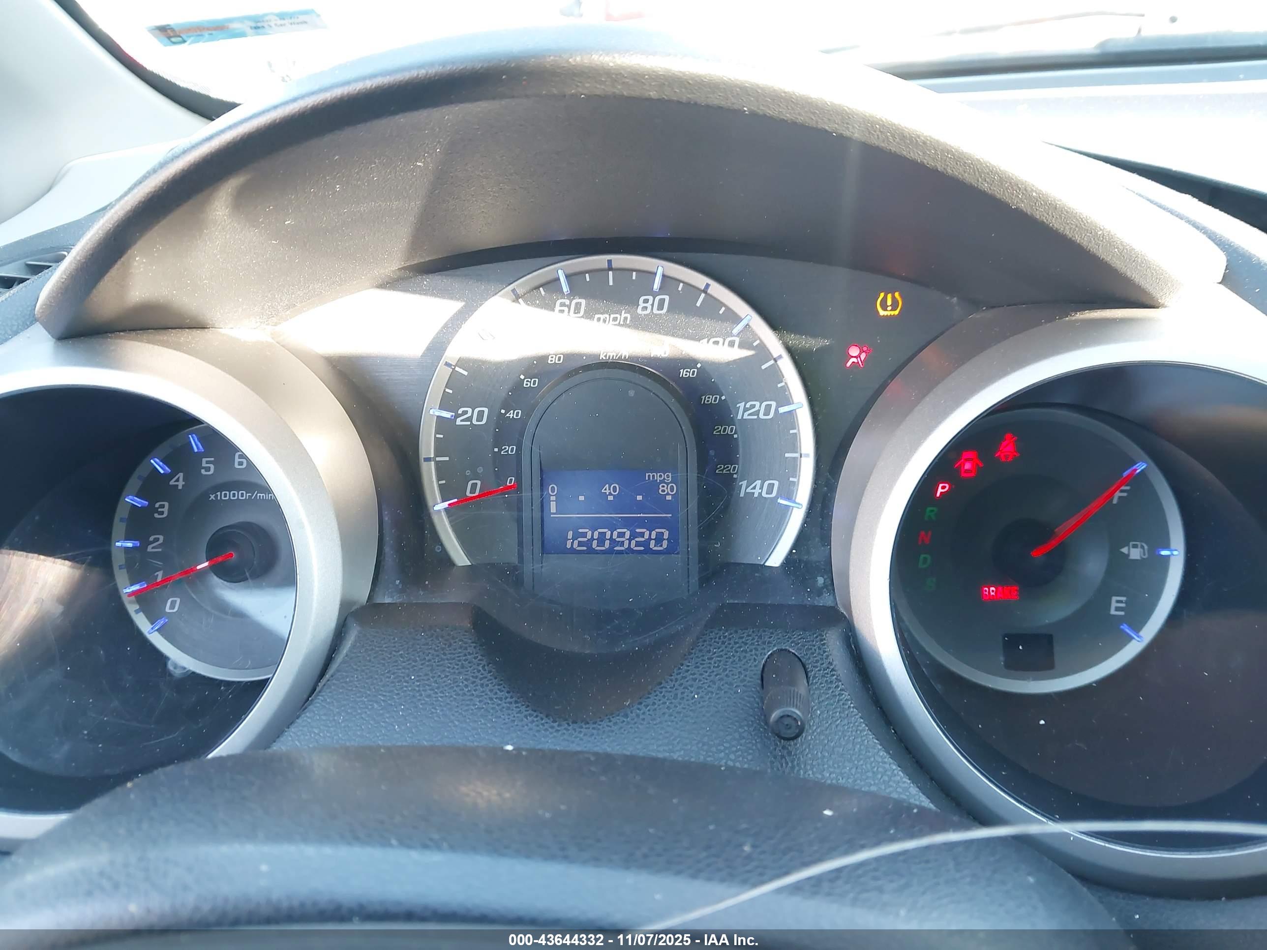 HONDA FIT image 7