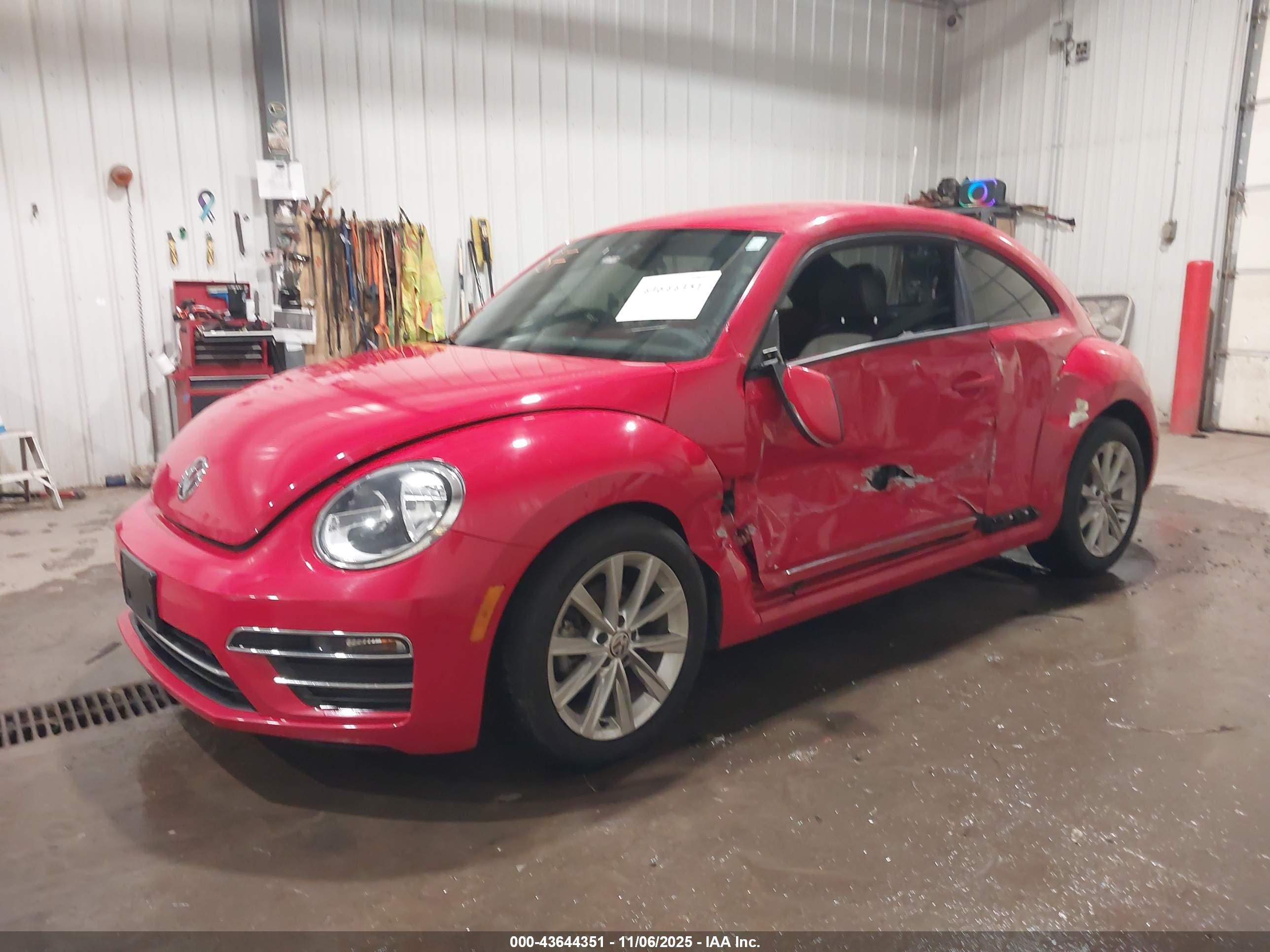VOLKSWAGEN BEETLE image 2