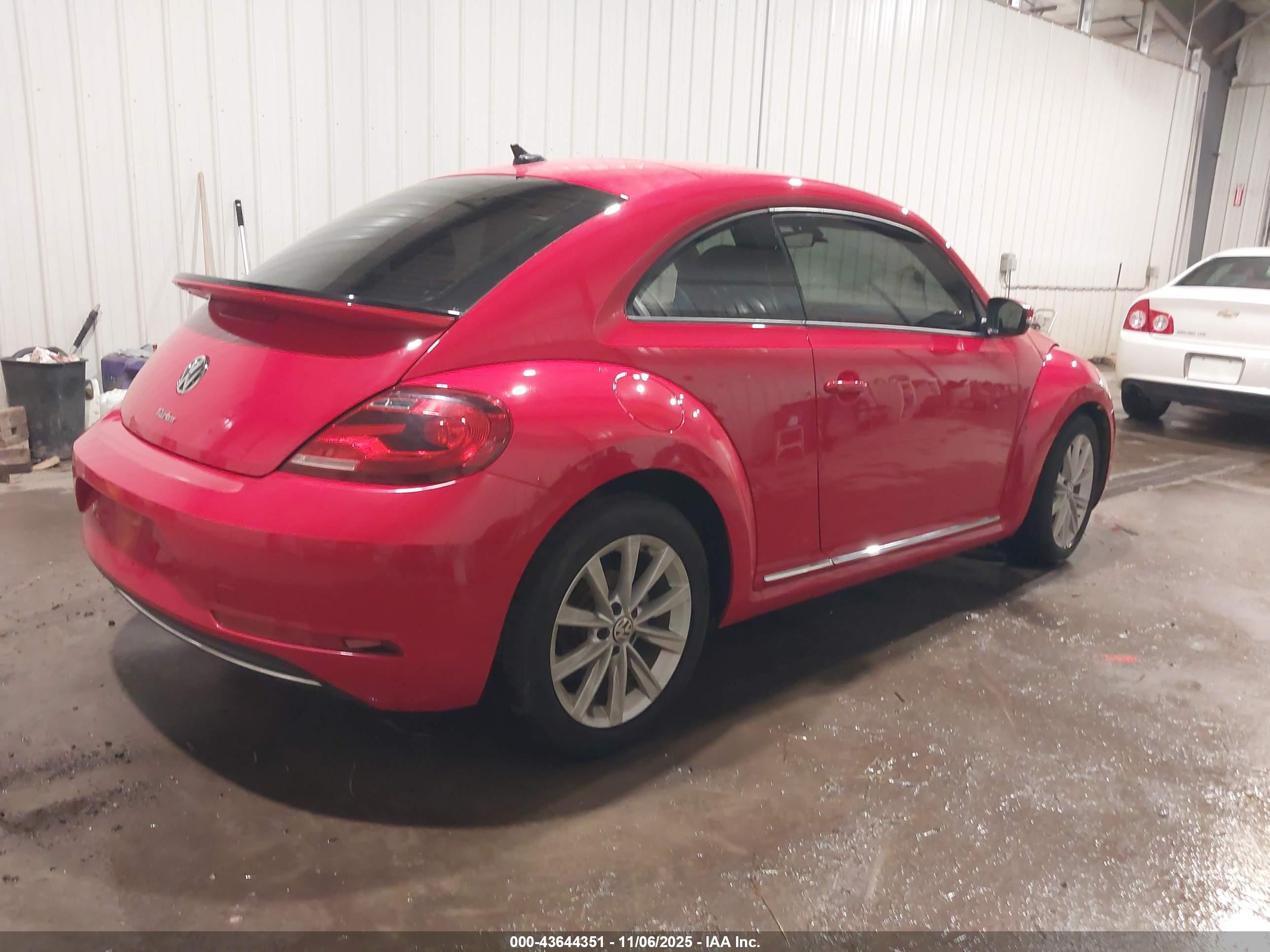 VOLKSWAGEN BEETLE image 4