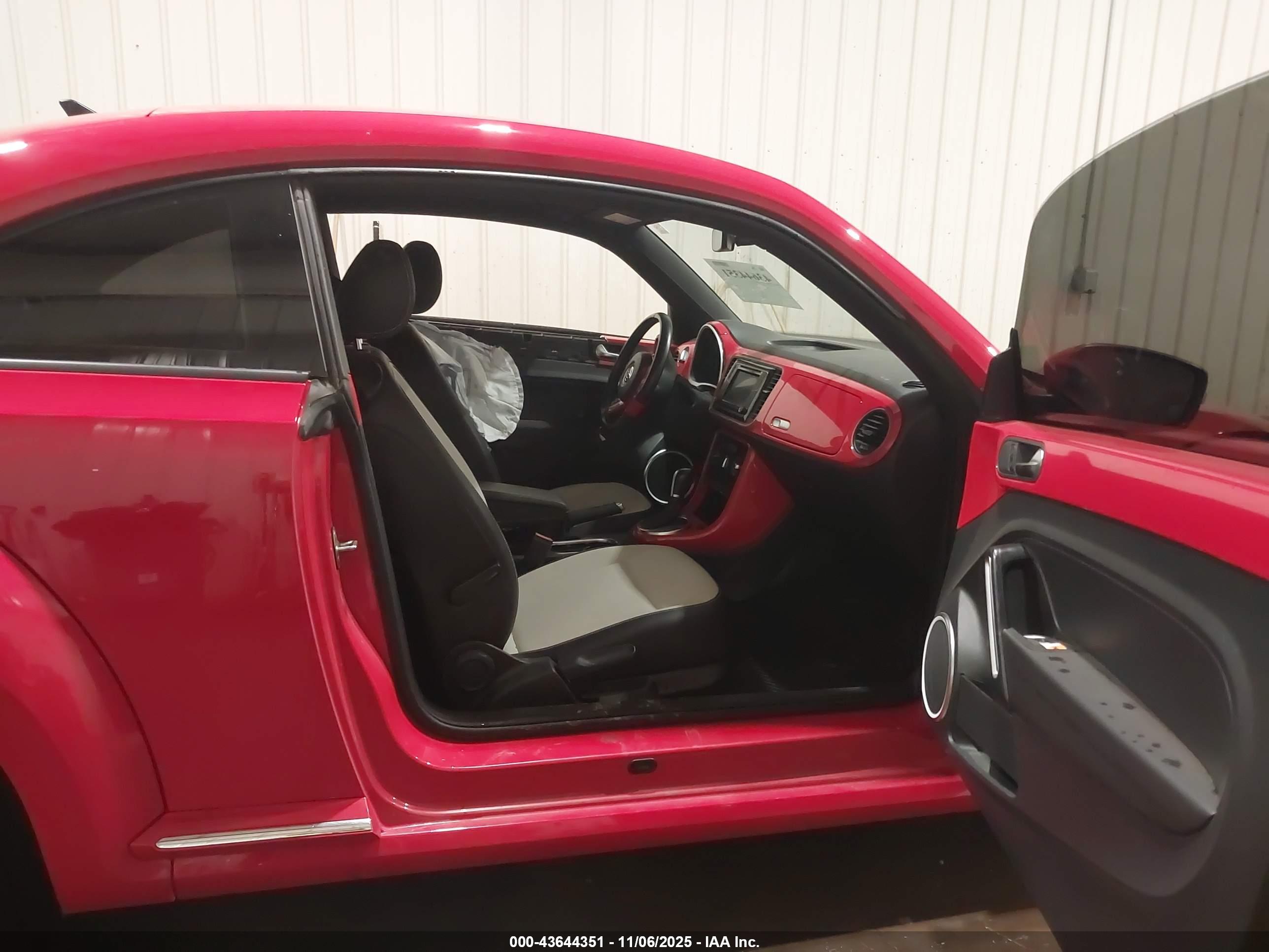 VOLKSWAGEN BEETLE image 5