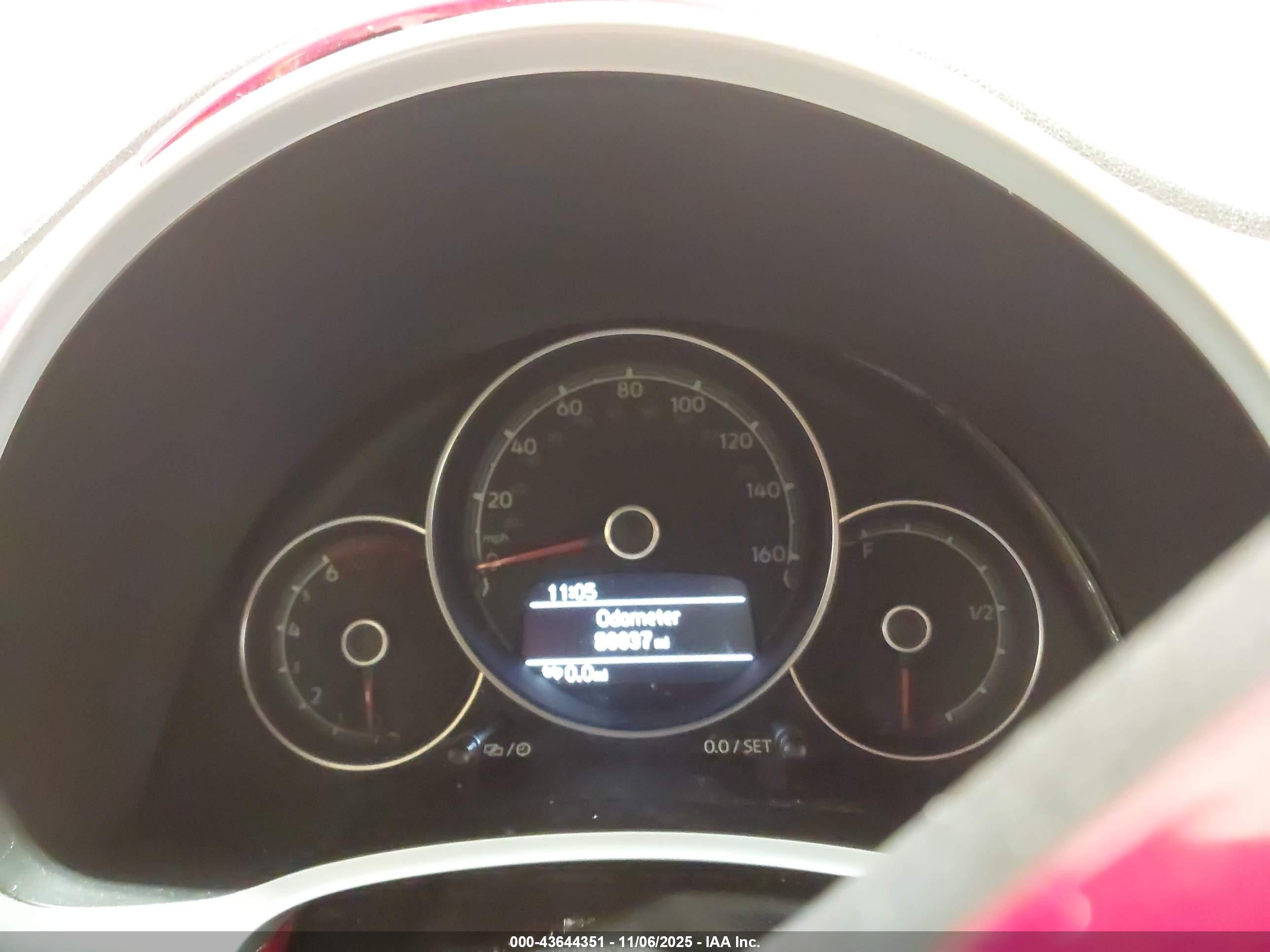 VOLKSWAGEN BEETLE image 7