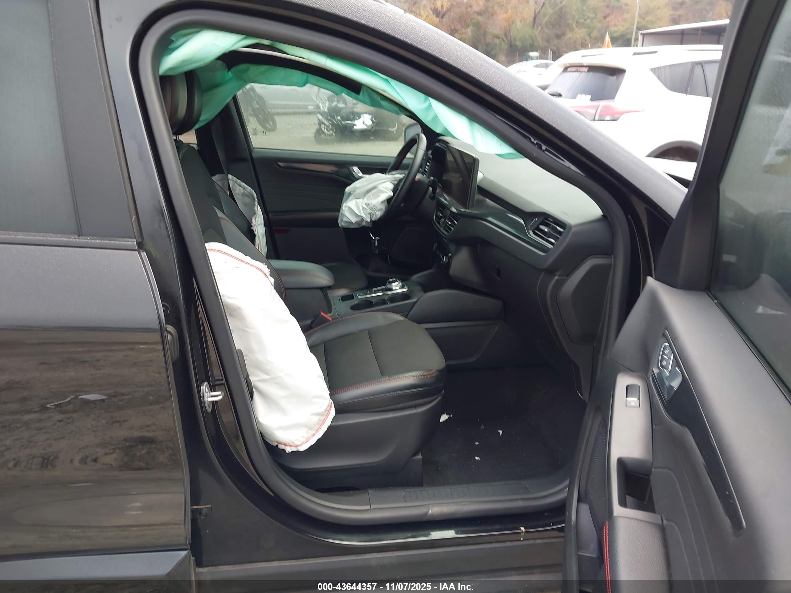 FORD ESCAPE image 5