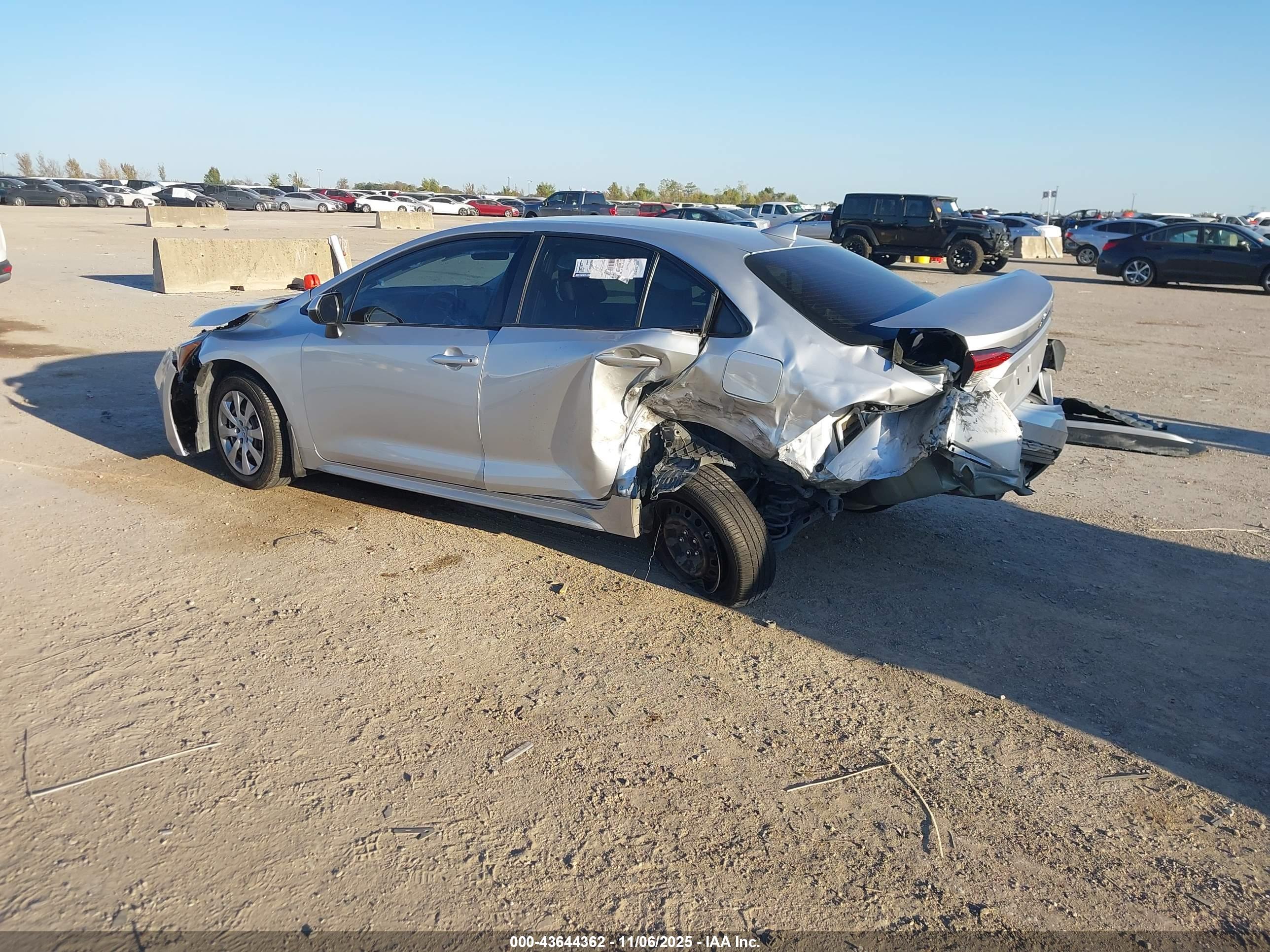 TOYOTA COROLLA image 3
