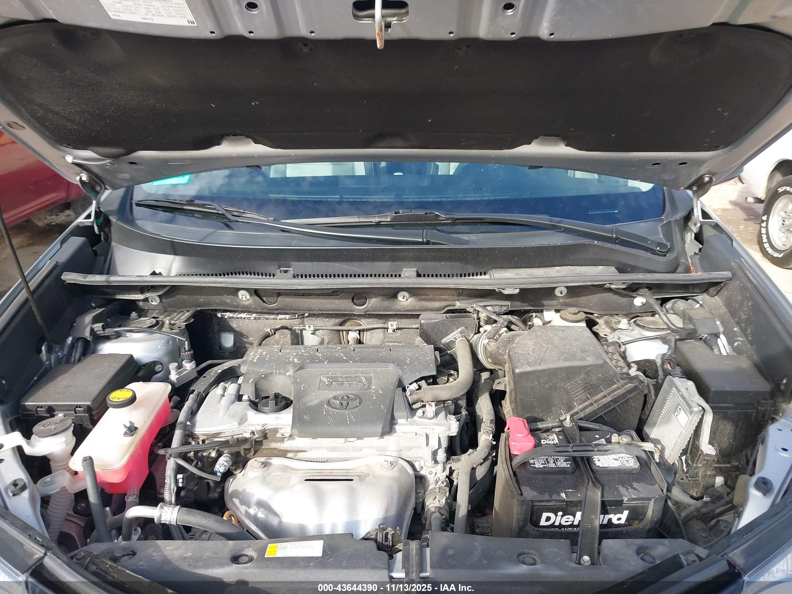 TOYOTA RAV4 image 10