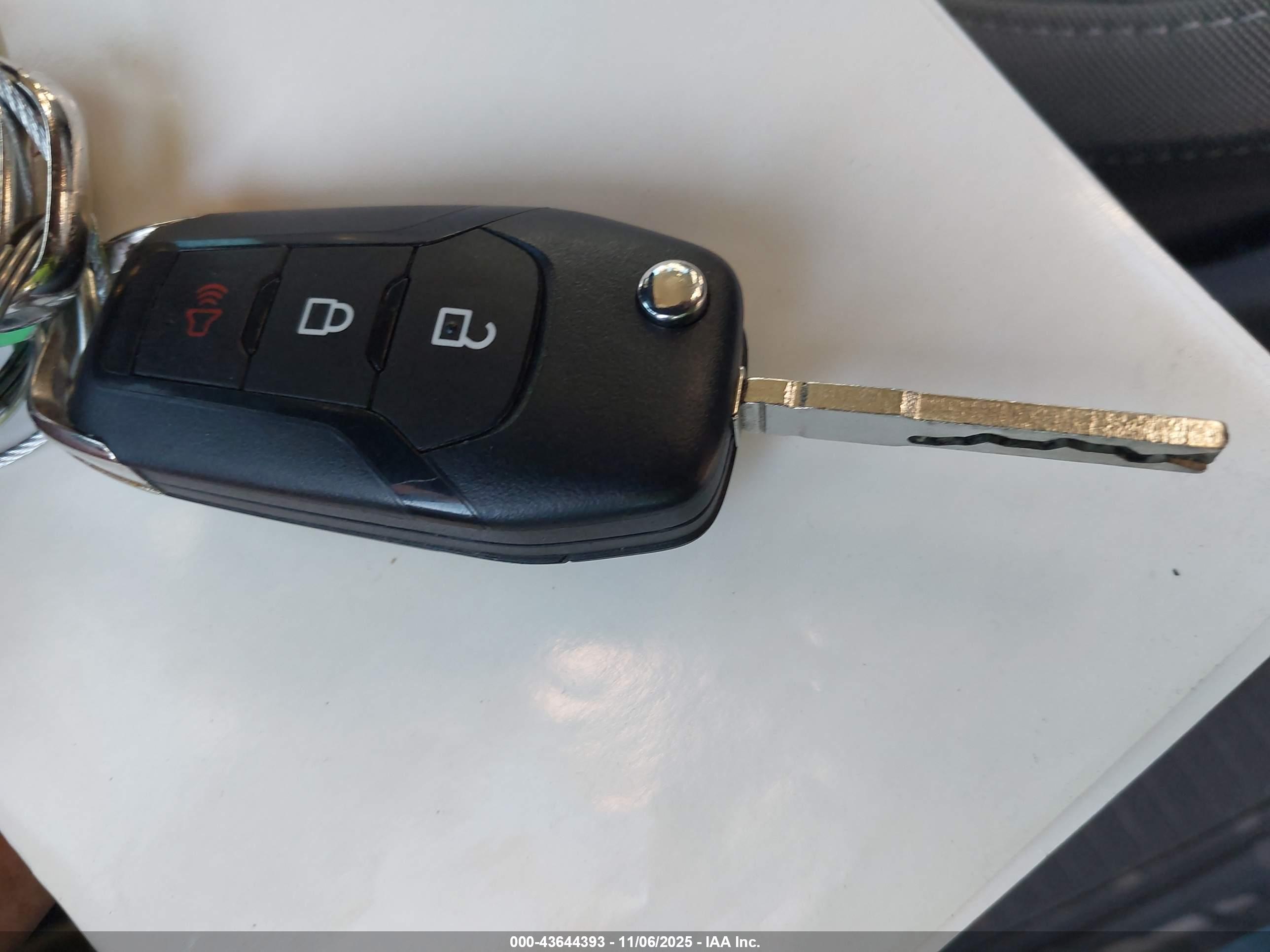 FORD ESCAPE image 11