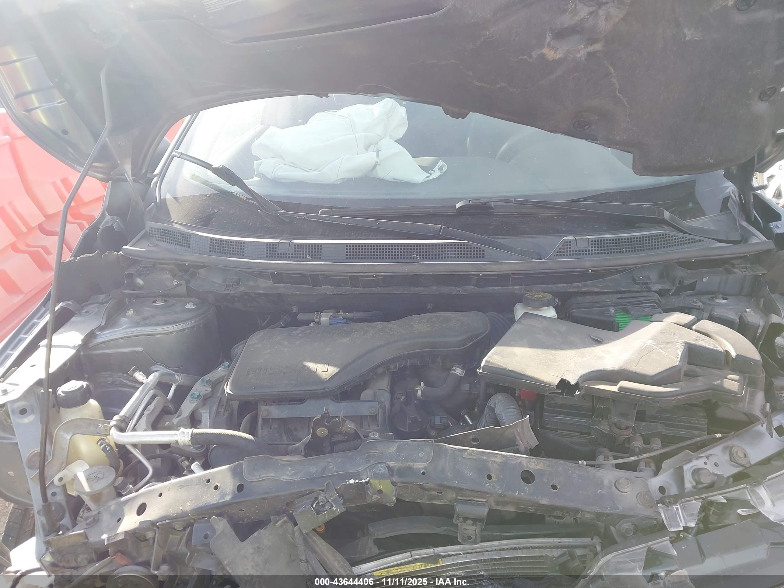 NISSAN ROGUE image 10