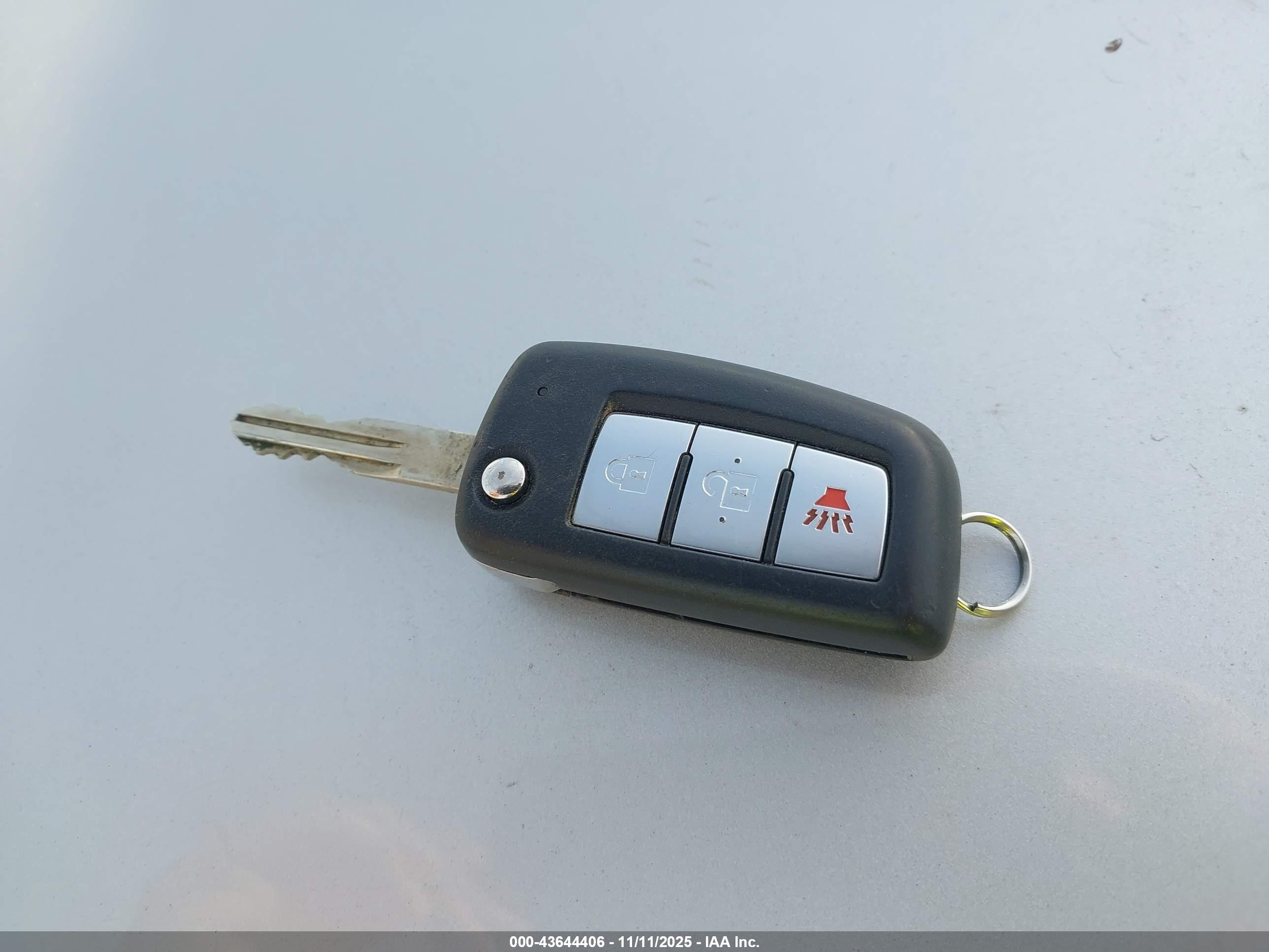 NISSAN ROGUE image 11