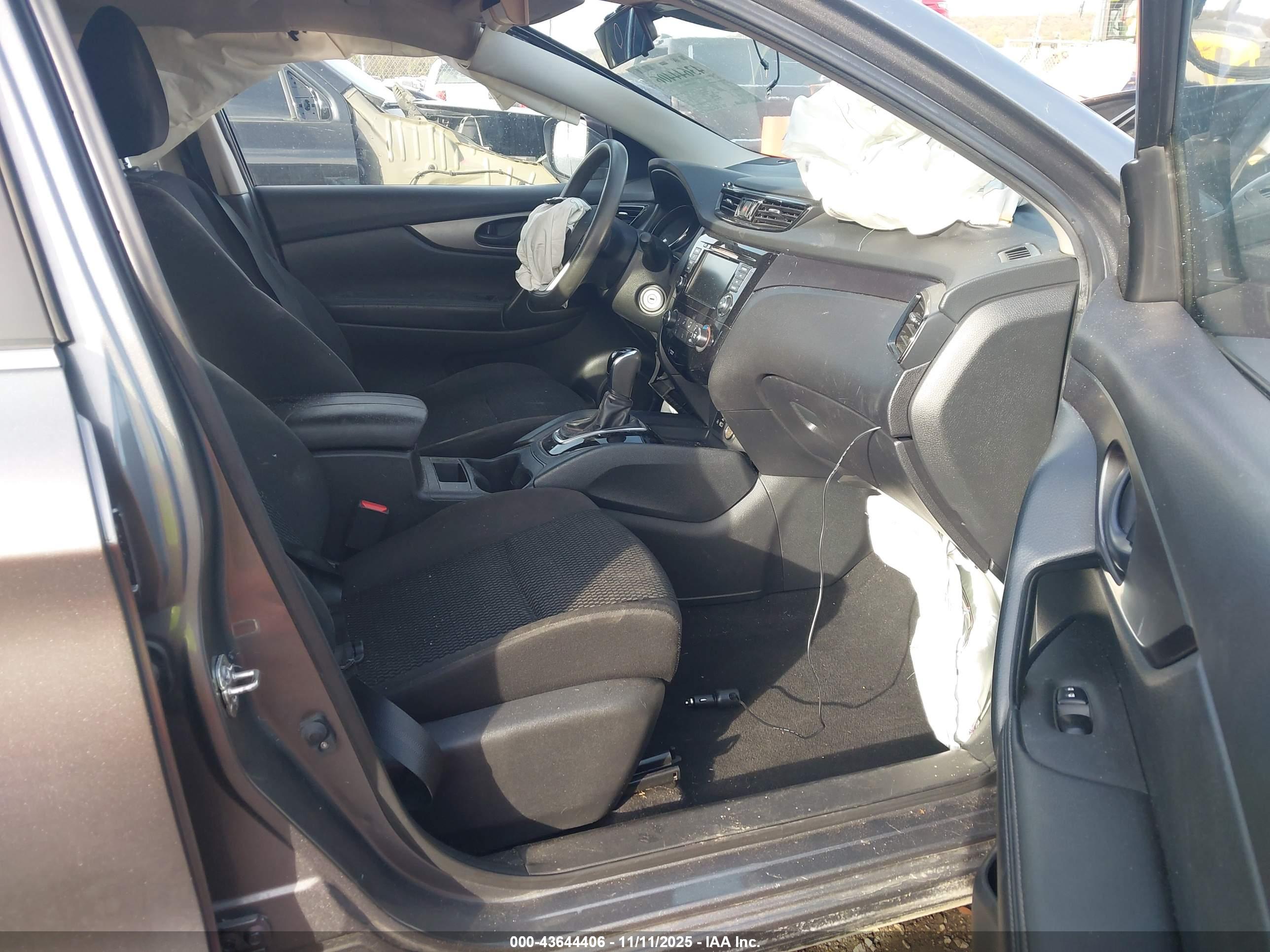 NISSAN ROGUE image 5