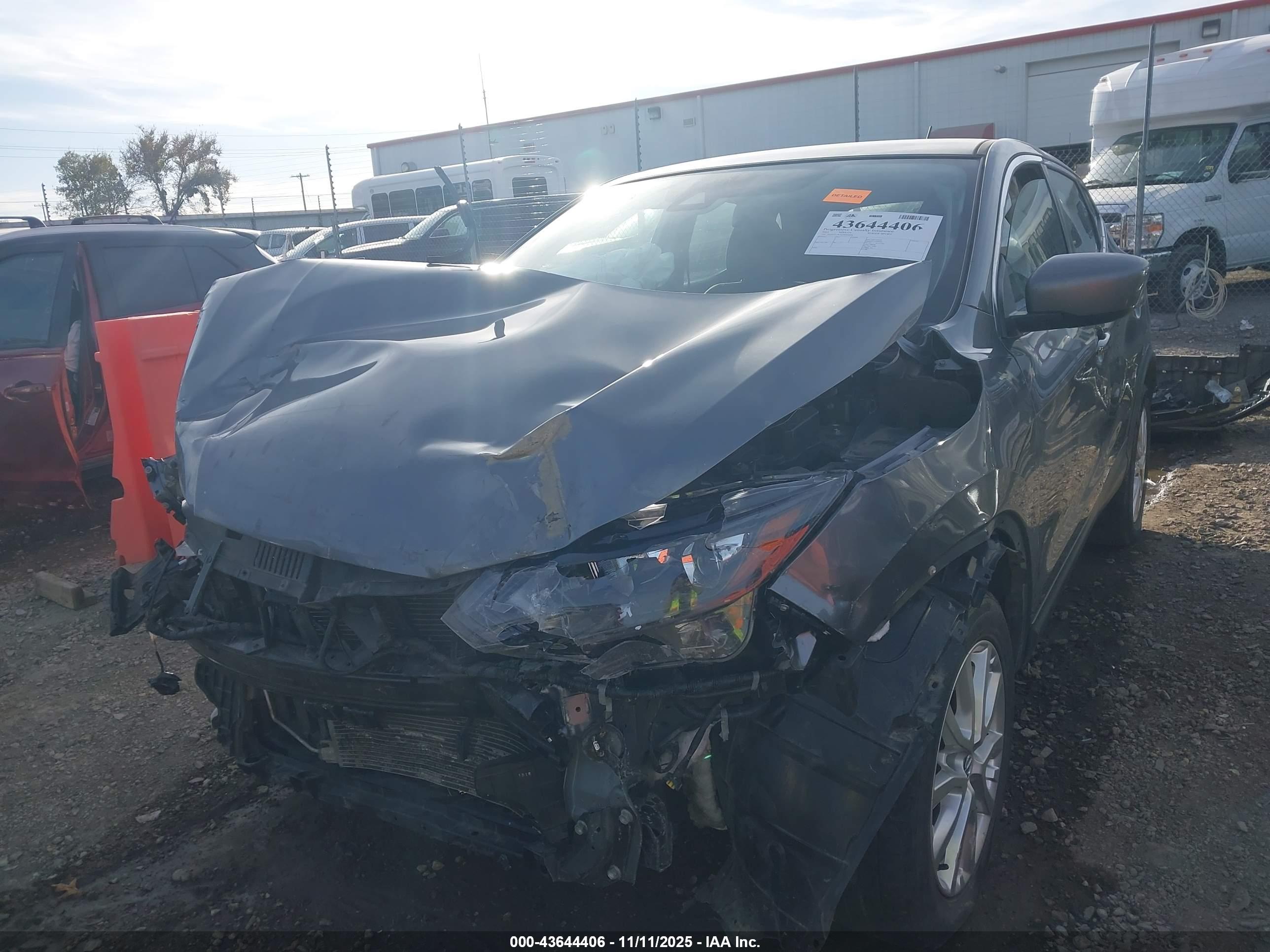 NISSAN ROGUE image 6