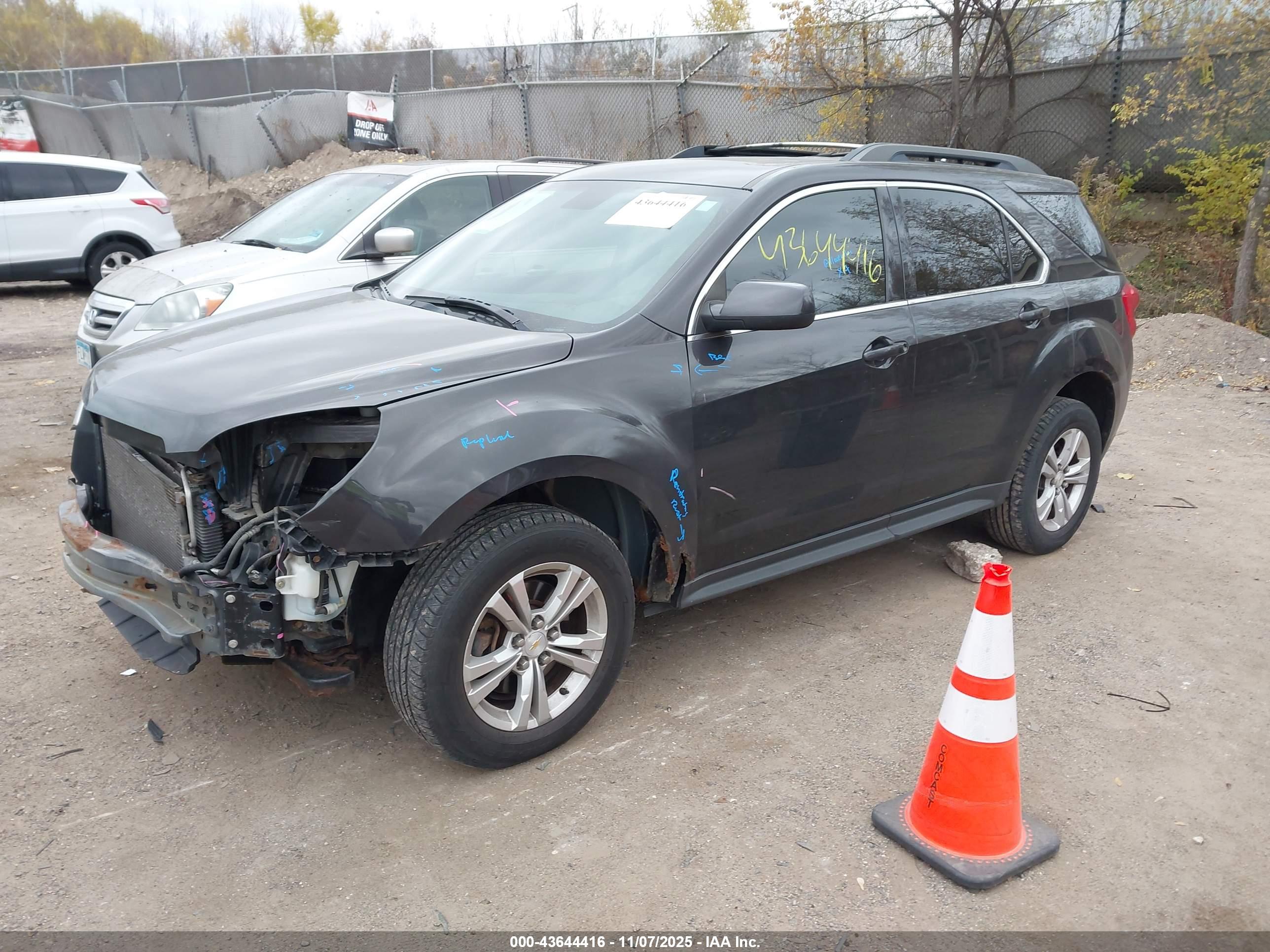 CHEVROLET EQUINOX image 2