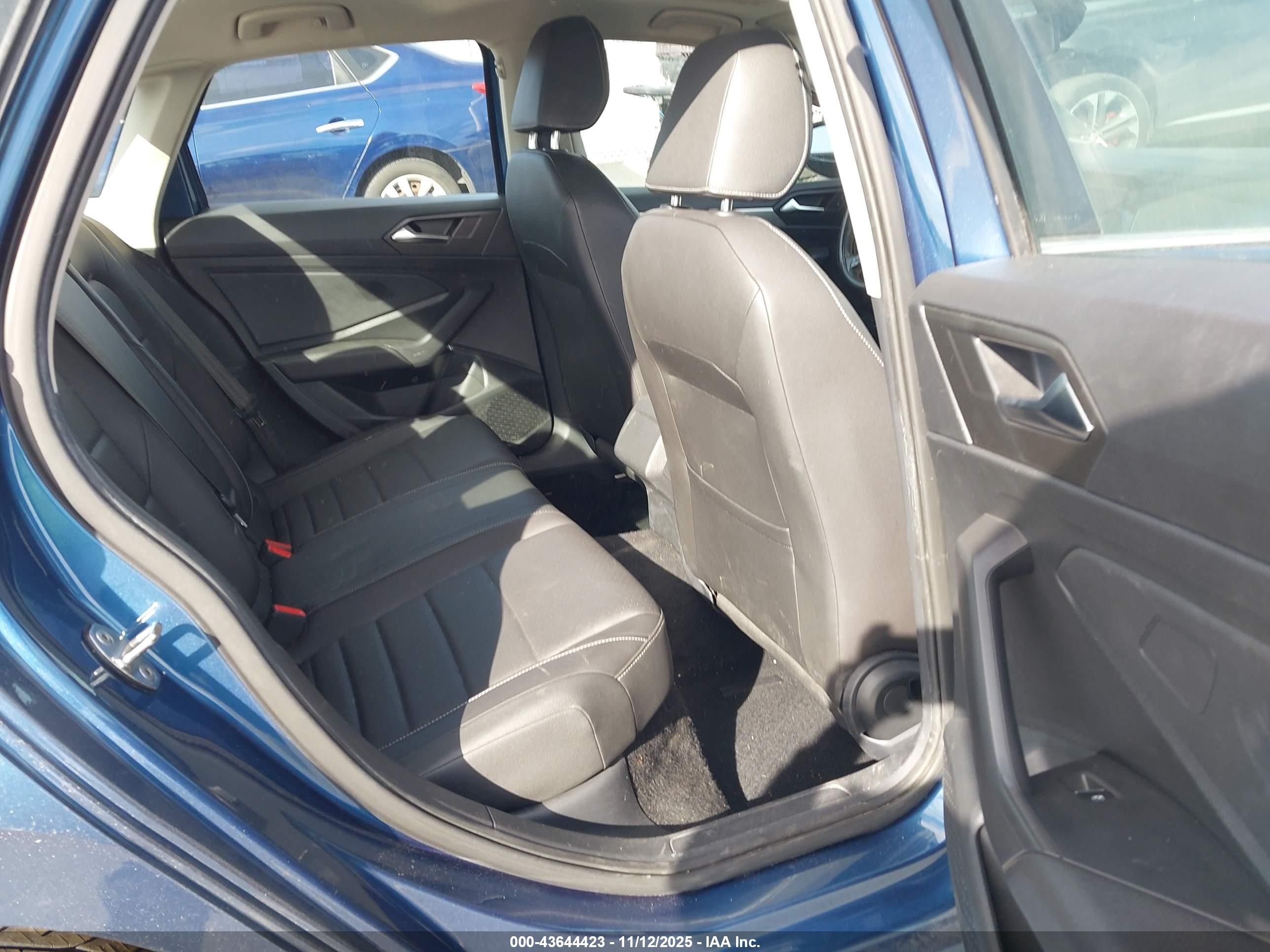 VOLKSWAGEN JETTA image 8
