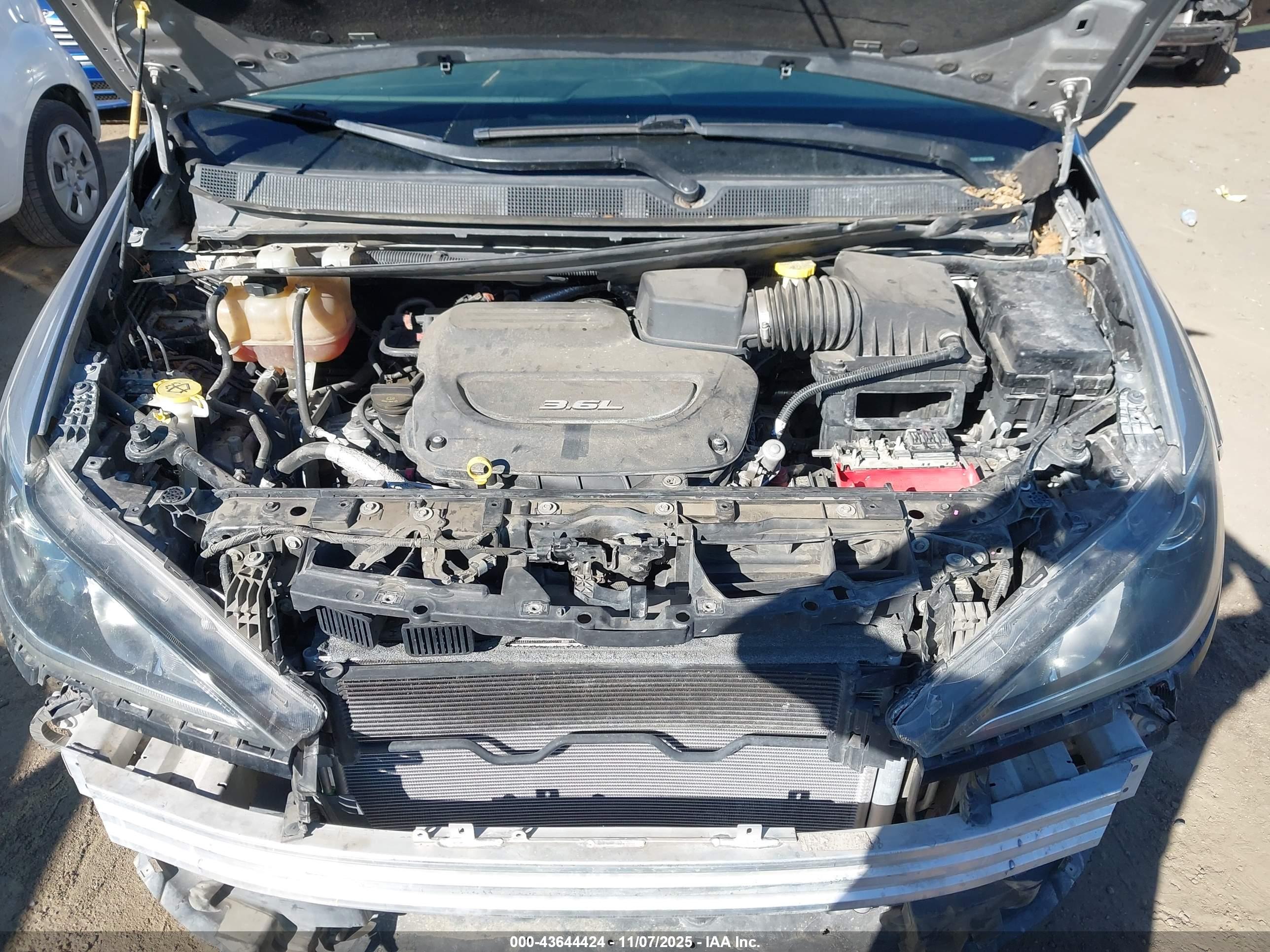 CHRYSLER PACIFICA image 10