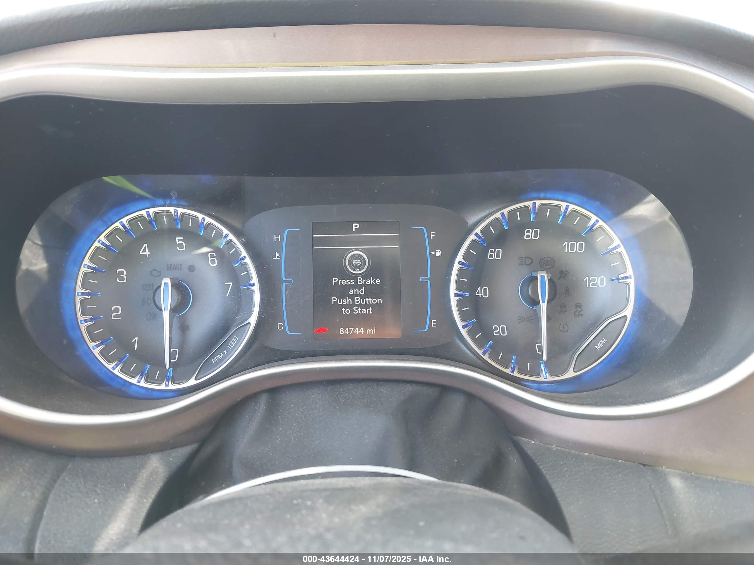 CHRYSLER PACIFICA image 7
