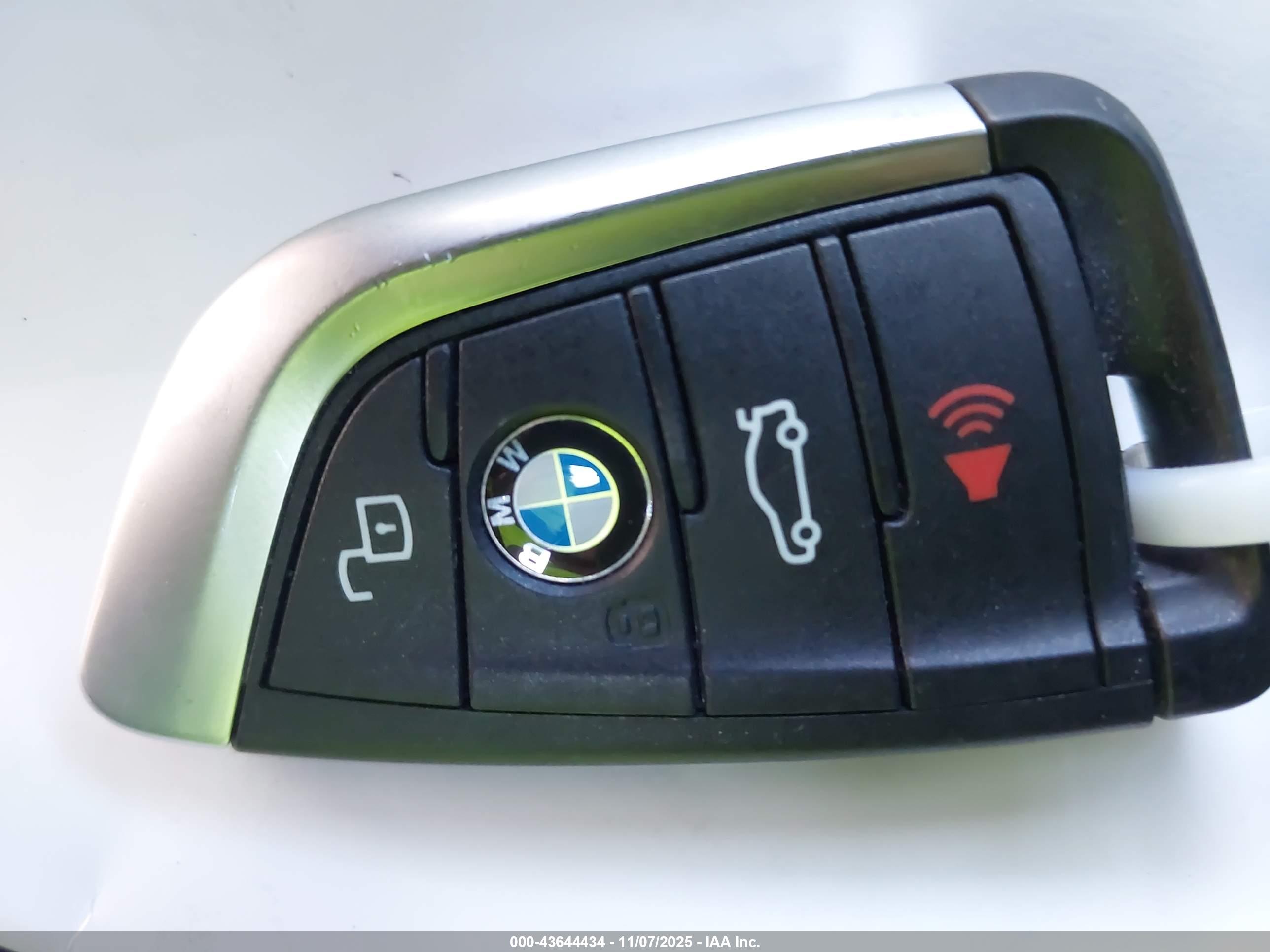 BMW X4 image 11