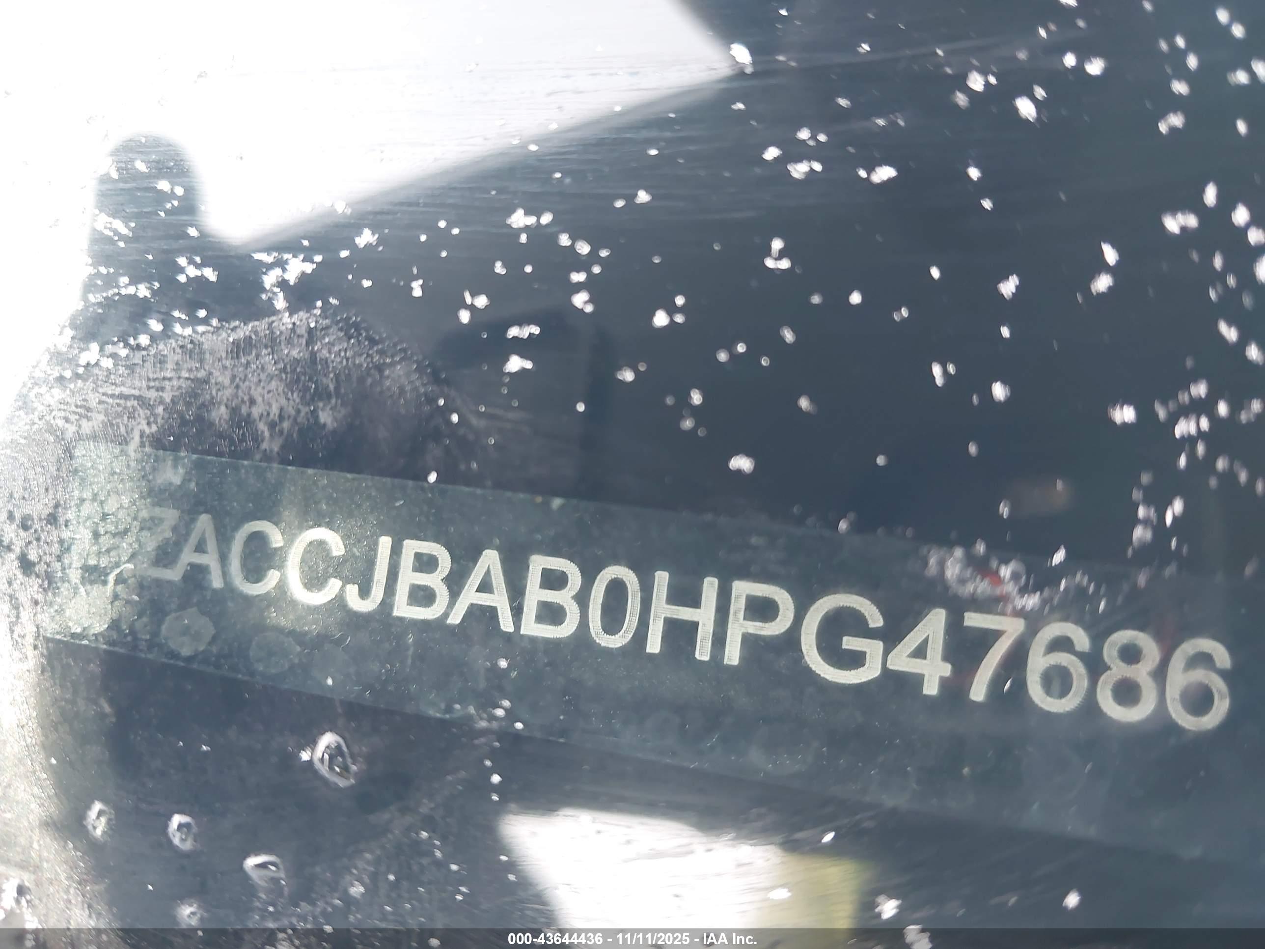 JEEP RENEGADE image 9