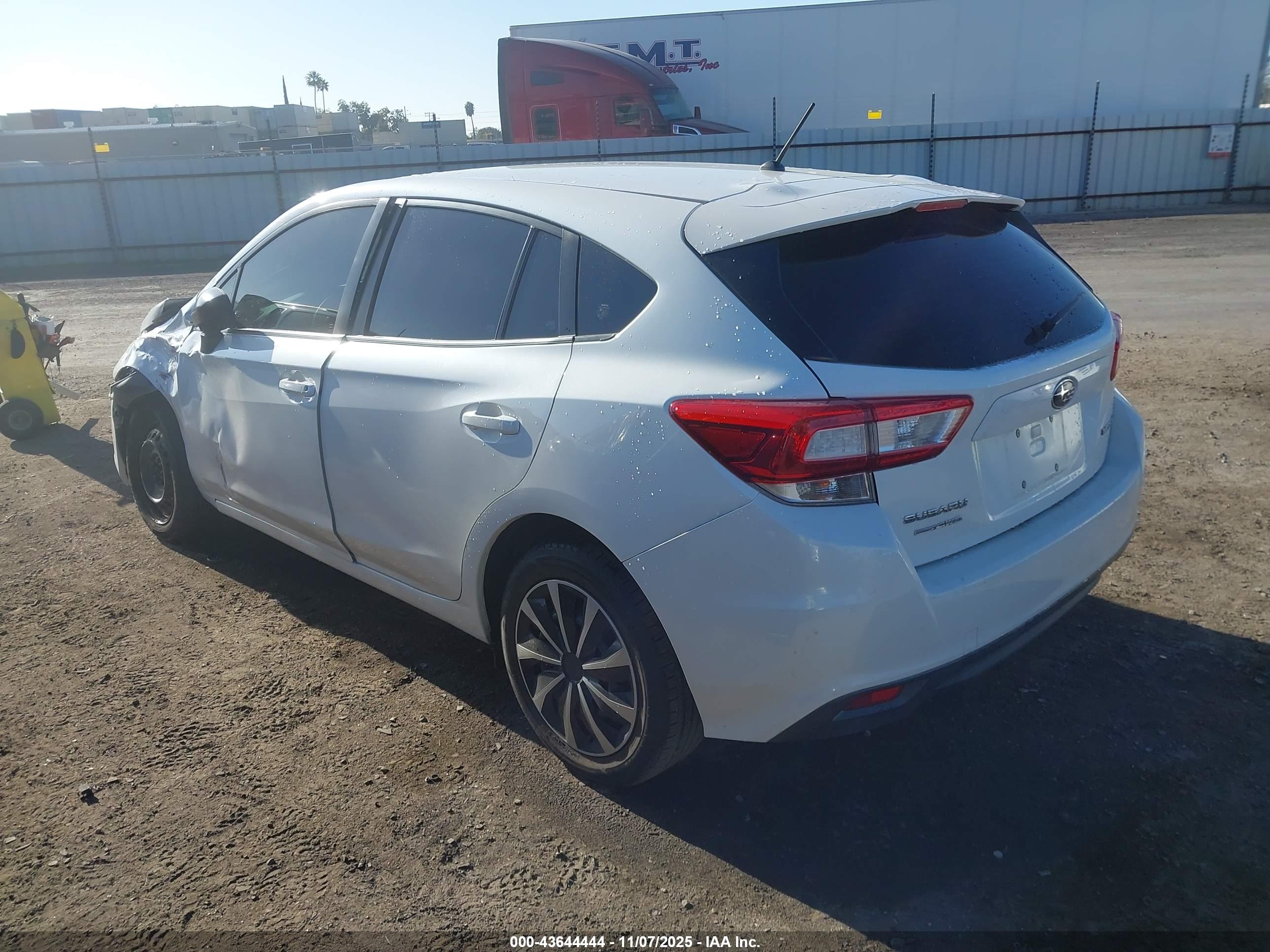 SUBARU IMPREZA image 3