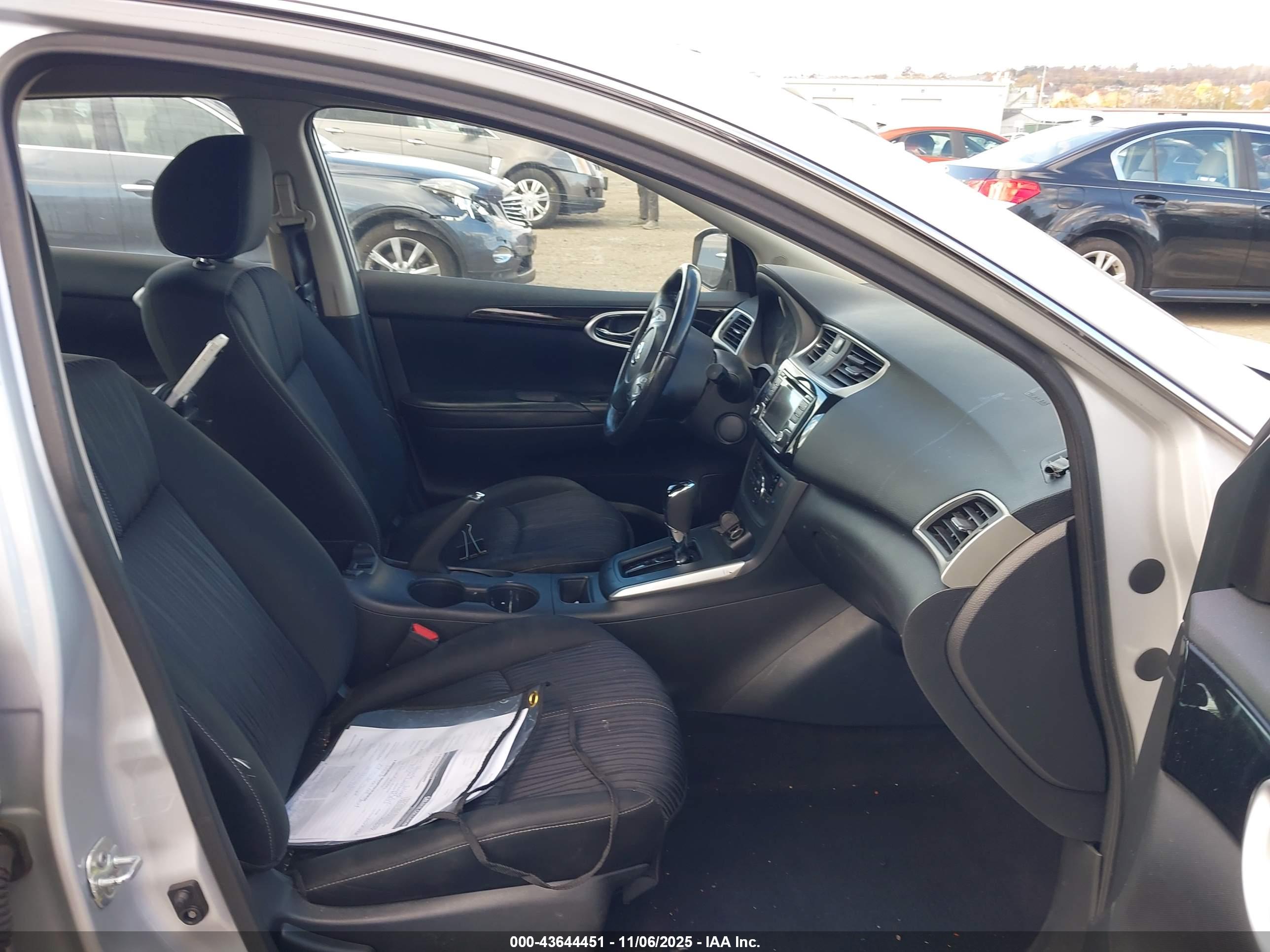 NISSAN SENTRA image 5