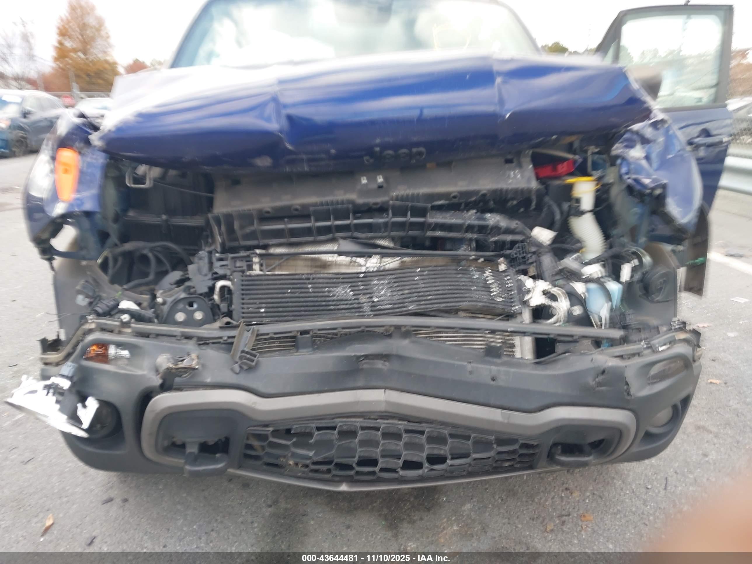 JEEP RENEGADE image 6