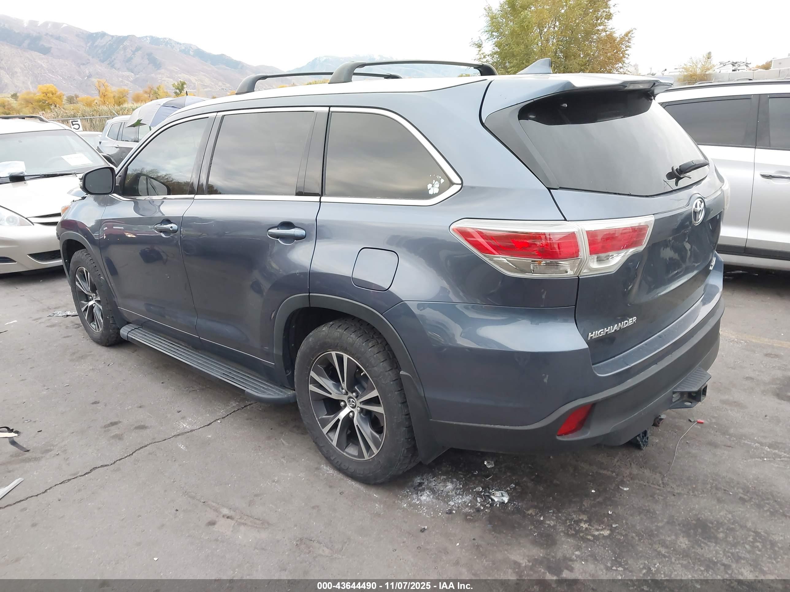 TOYOTA HIGHLANDER image 3