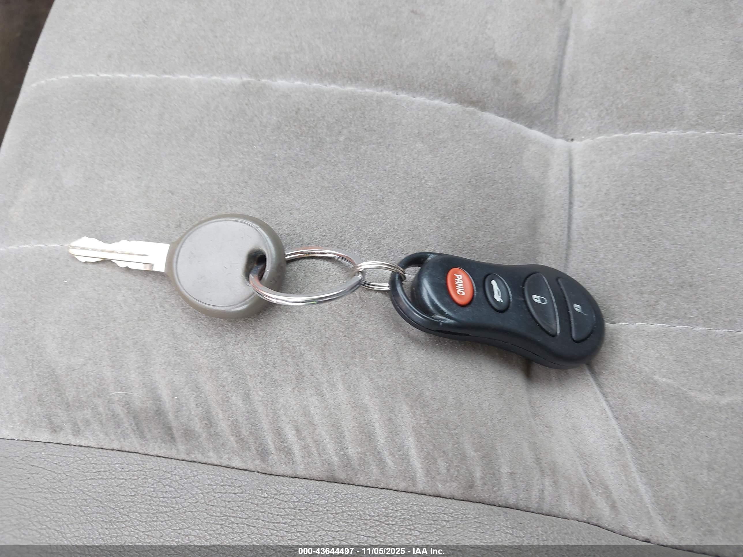 CHRYSLER SEBRING image 11