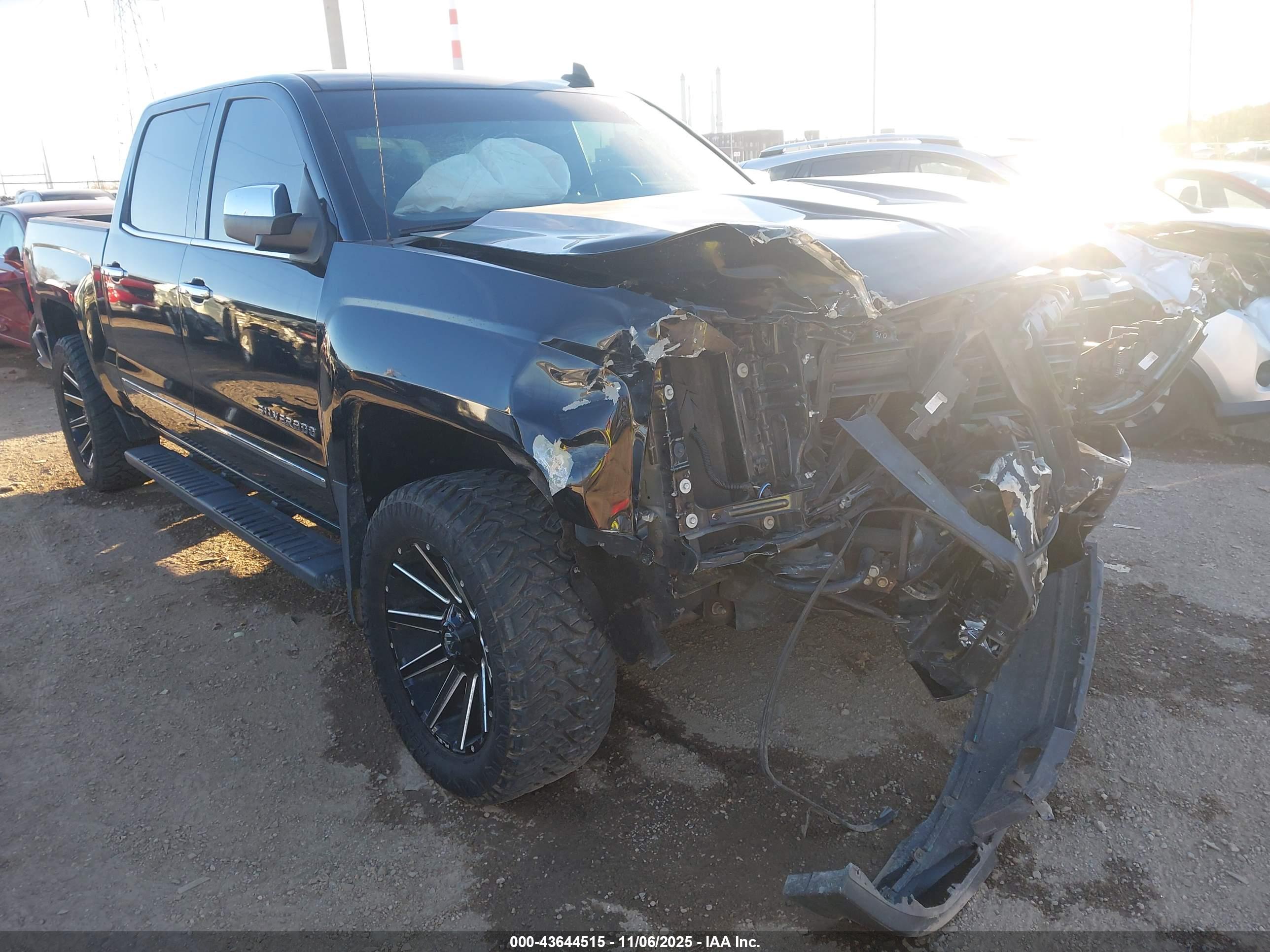 CHEVROLET SILVERADO image 6
