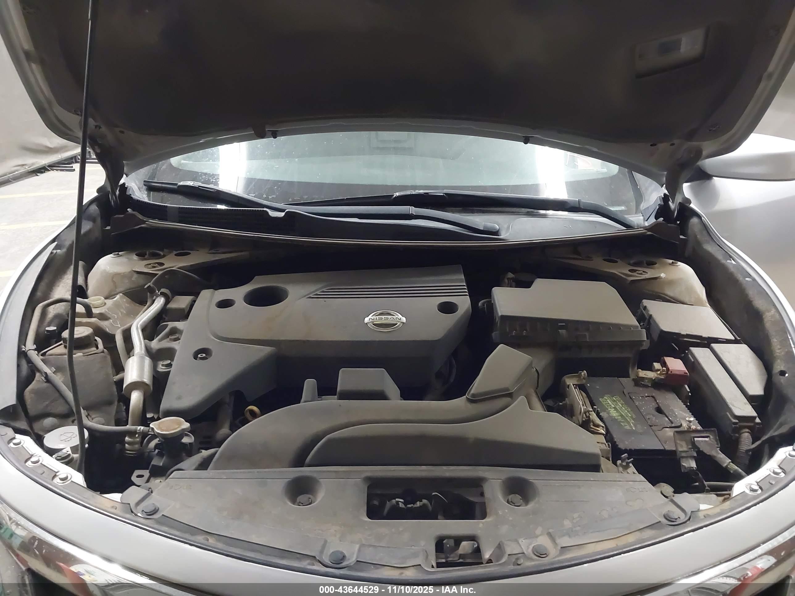 NISSAN ALTIMA image 10