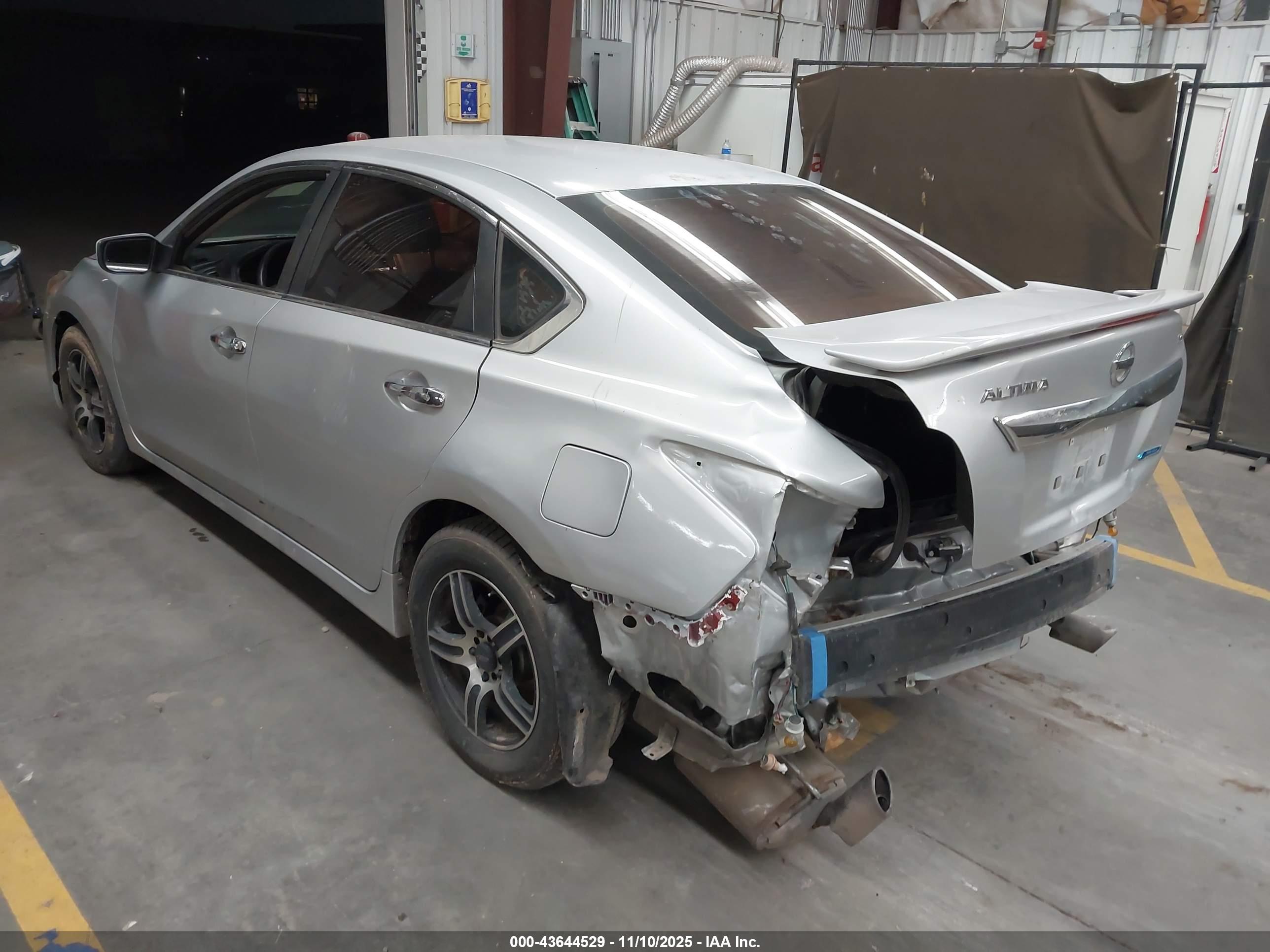 NISSAN ALTIMA image 3