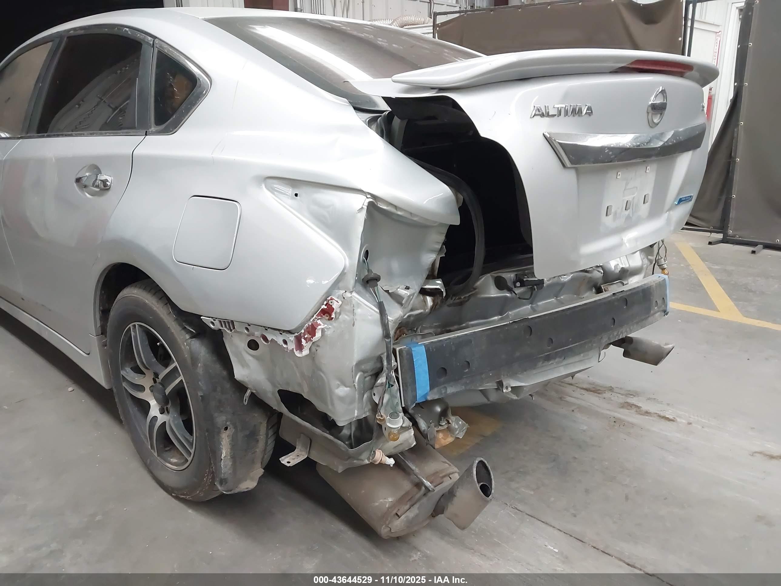 NISSAN ALTIMA image 6