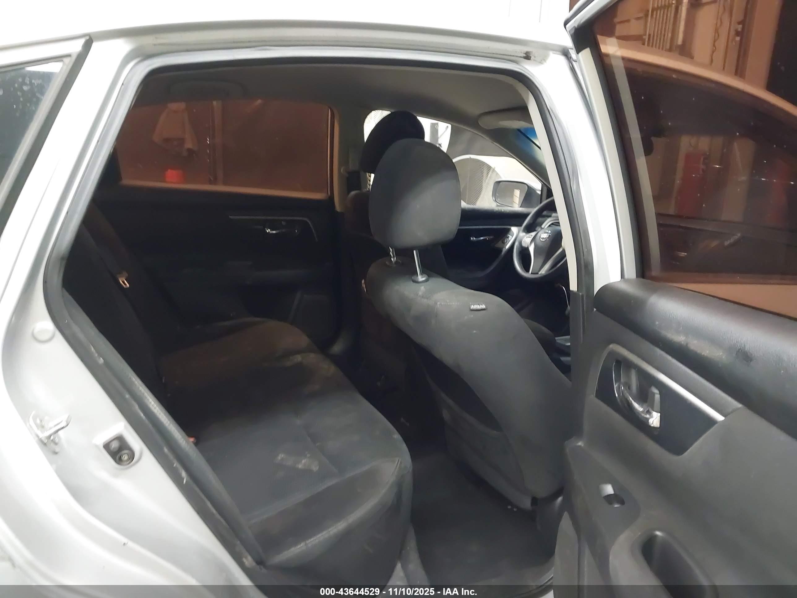NISSAN ALTIMA image 8