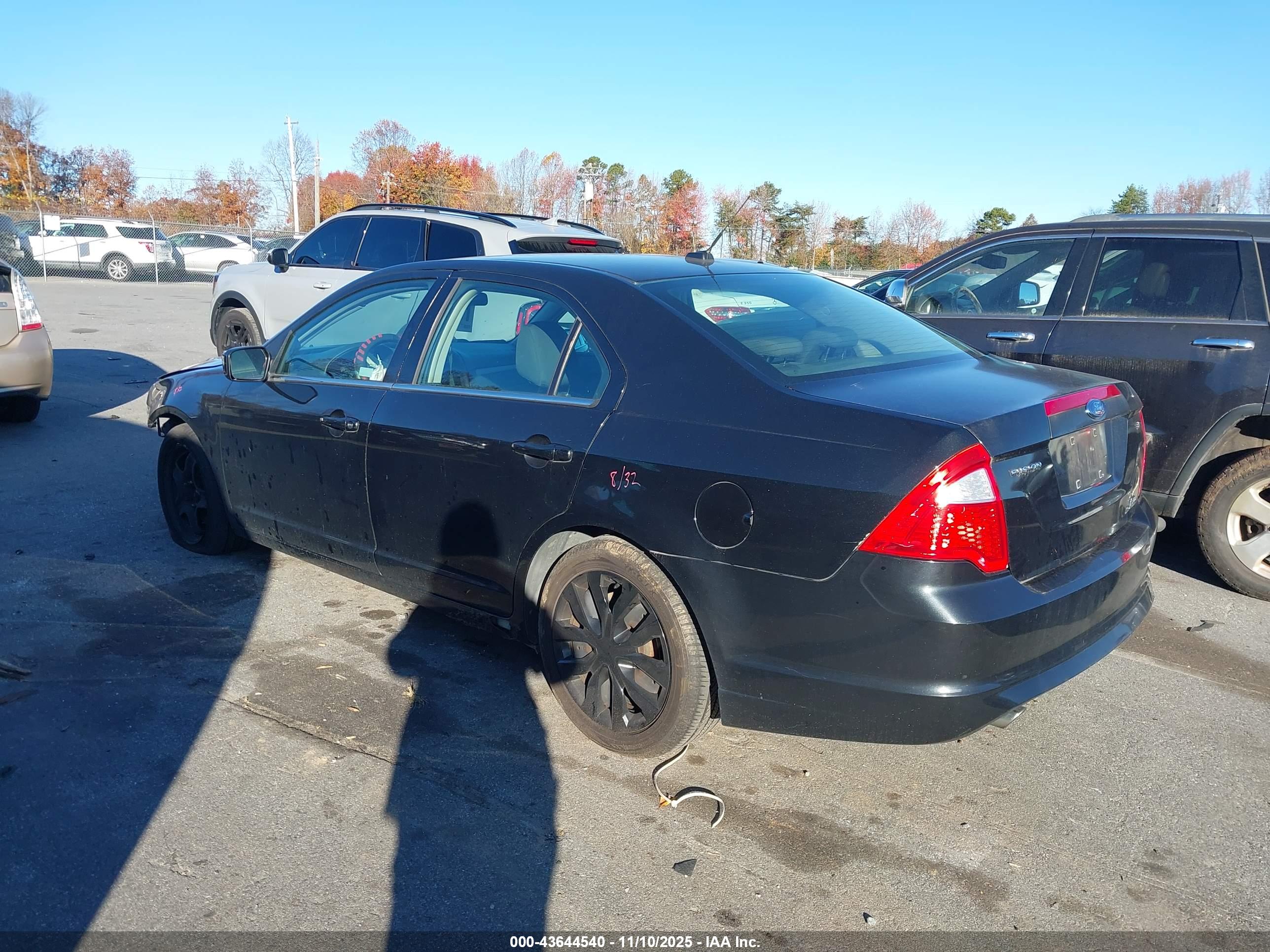 FORD FUSION image 3