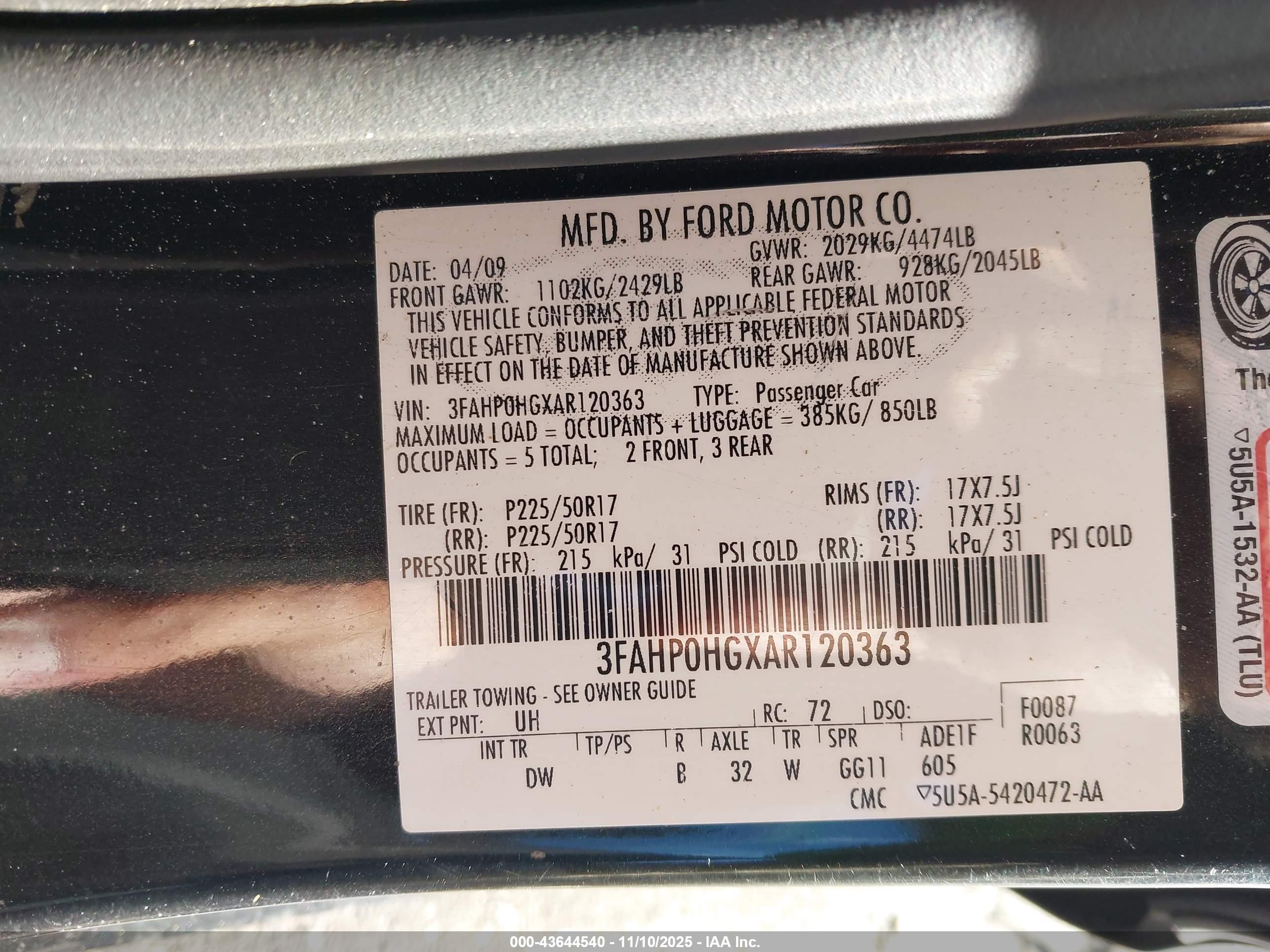 FORD FUSION image 9