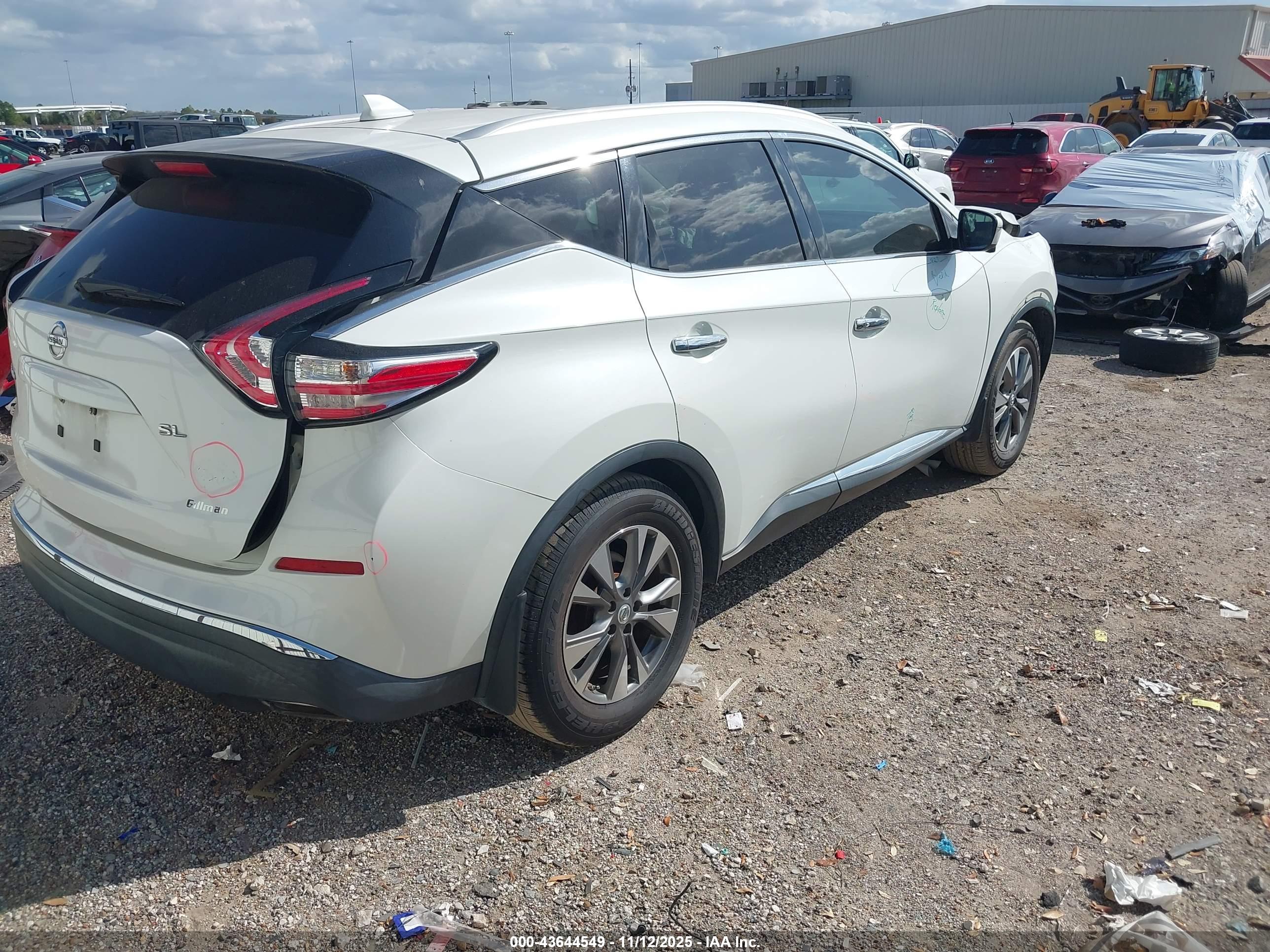 NISSAN MURANO image 4