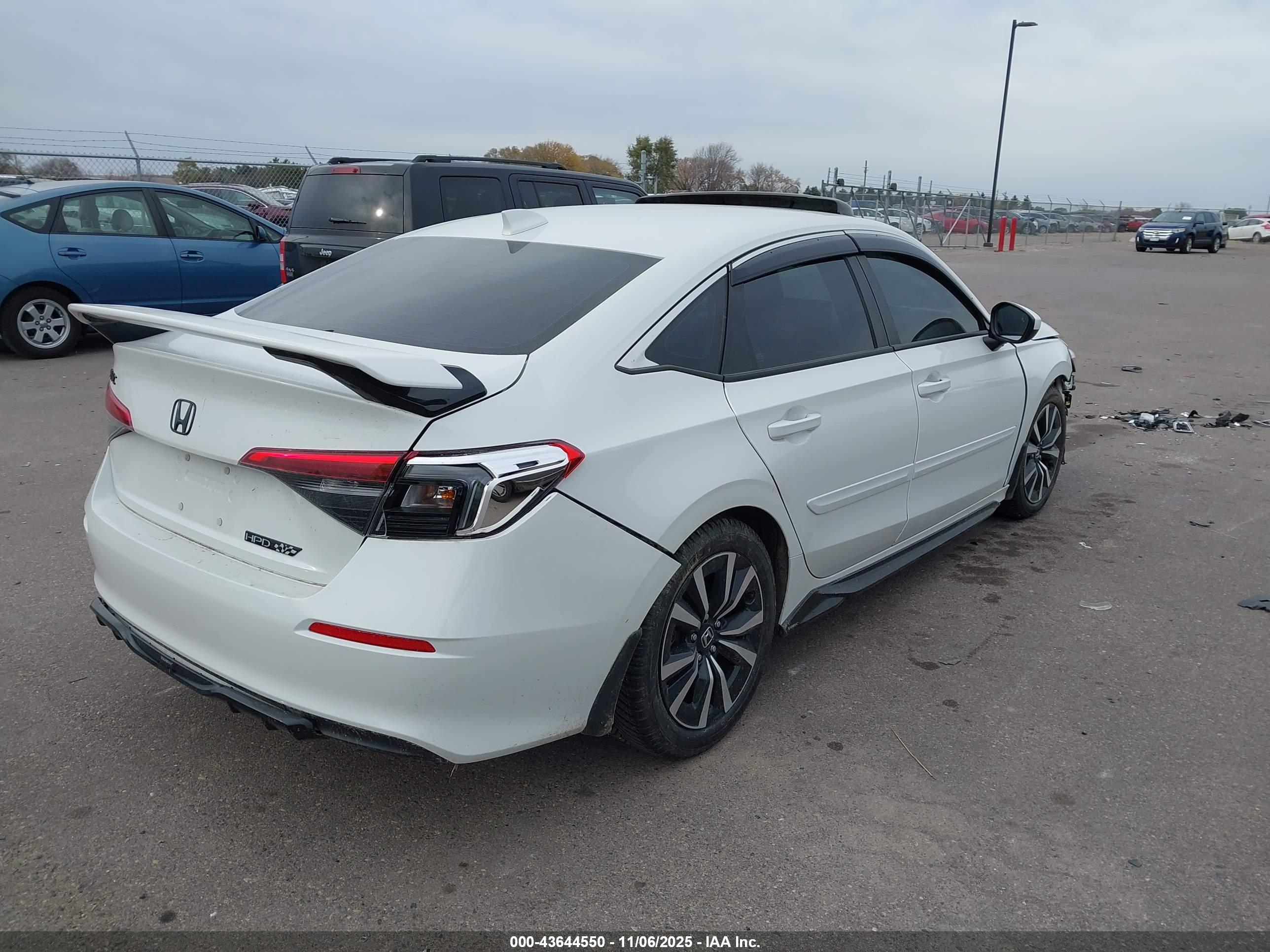 HONDA CIVIC image 4