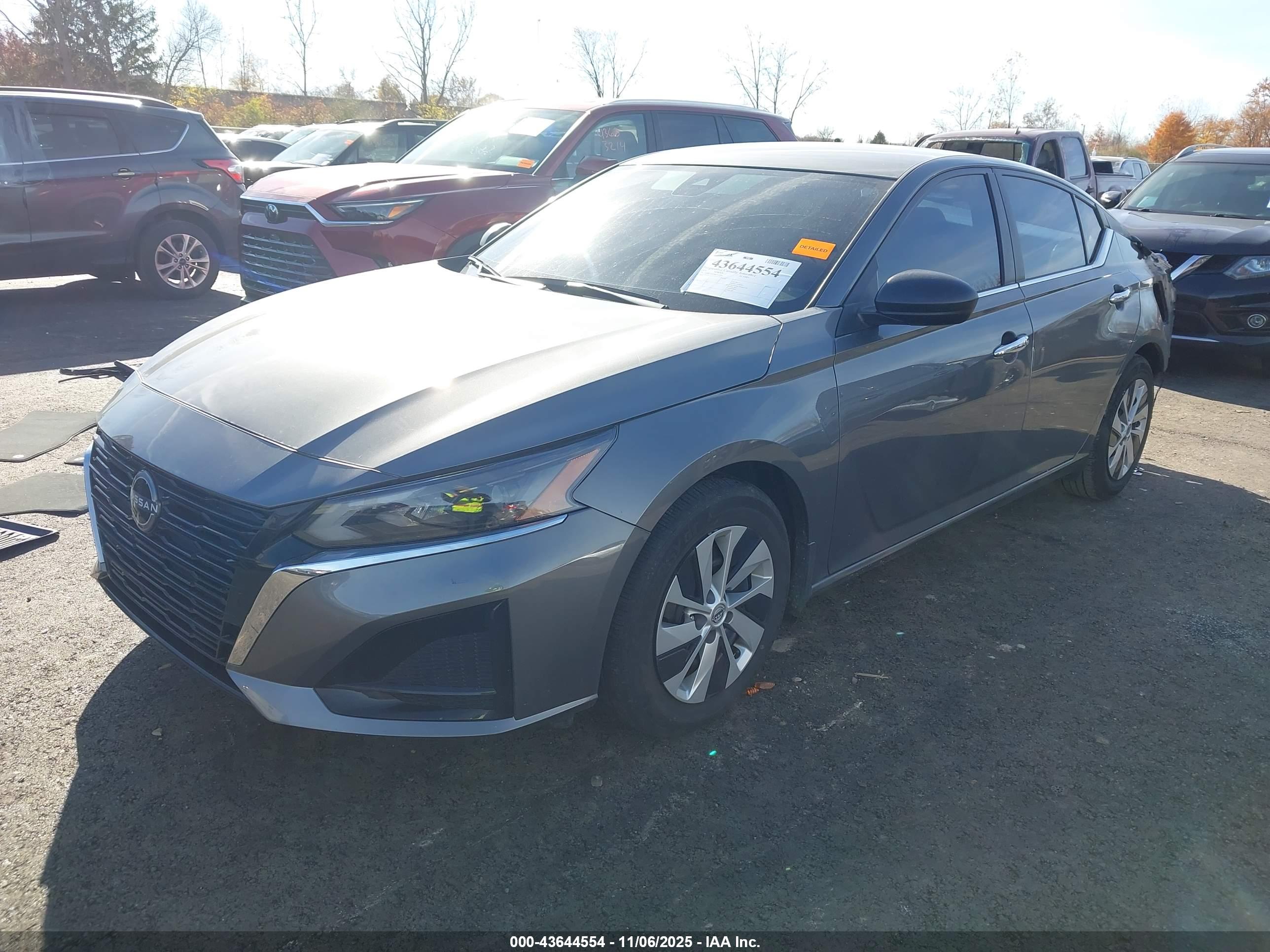 NISSAN ALTIMA image 2