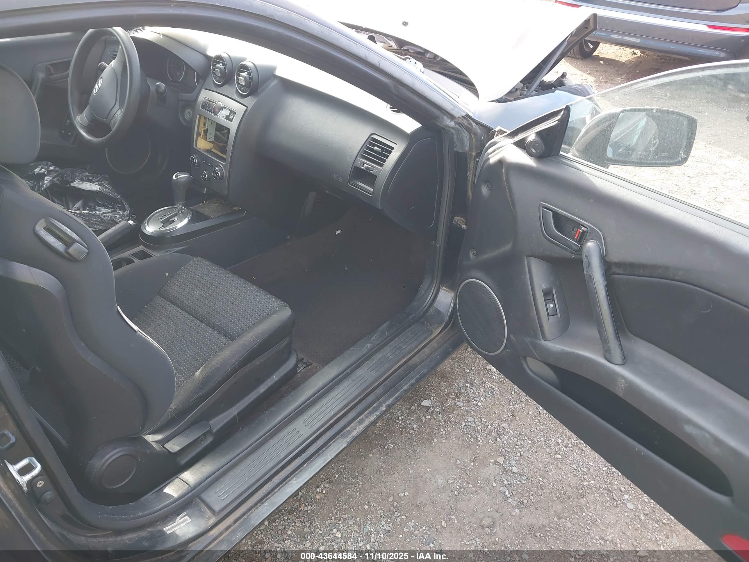 HYUNDAI TIBURON image 5